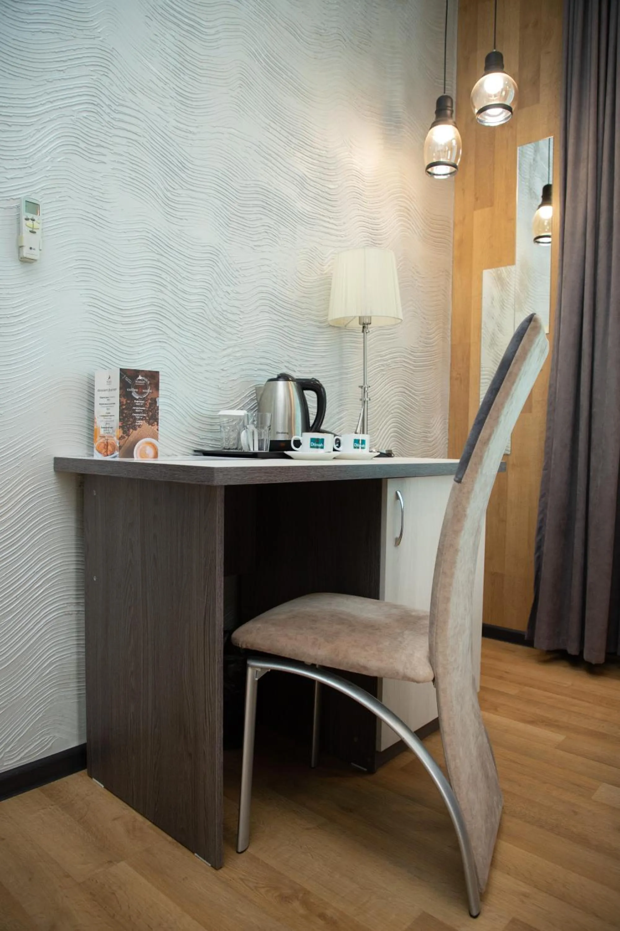 Coffee/tea facilities in Astra Hotel