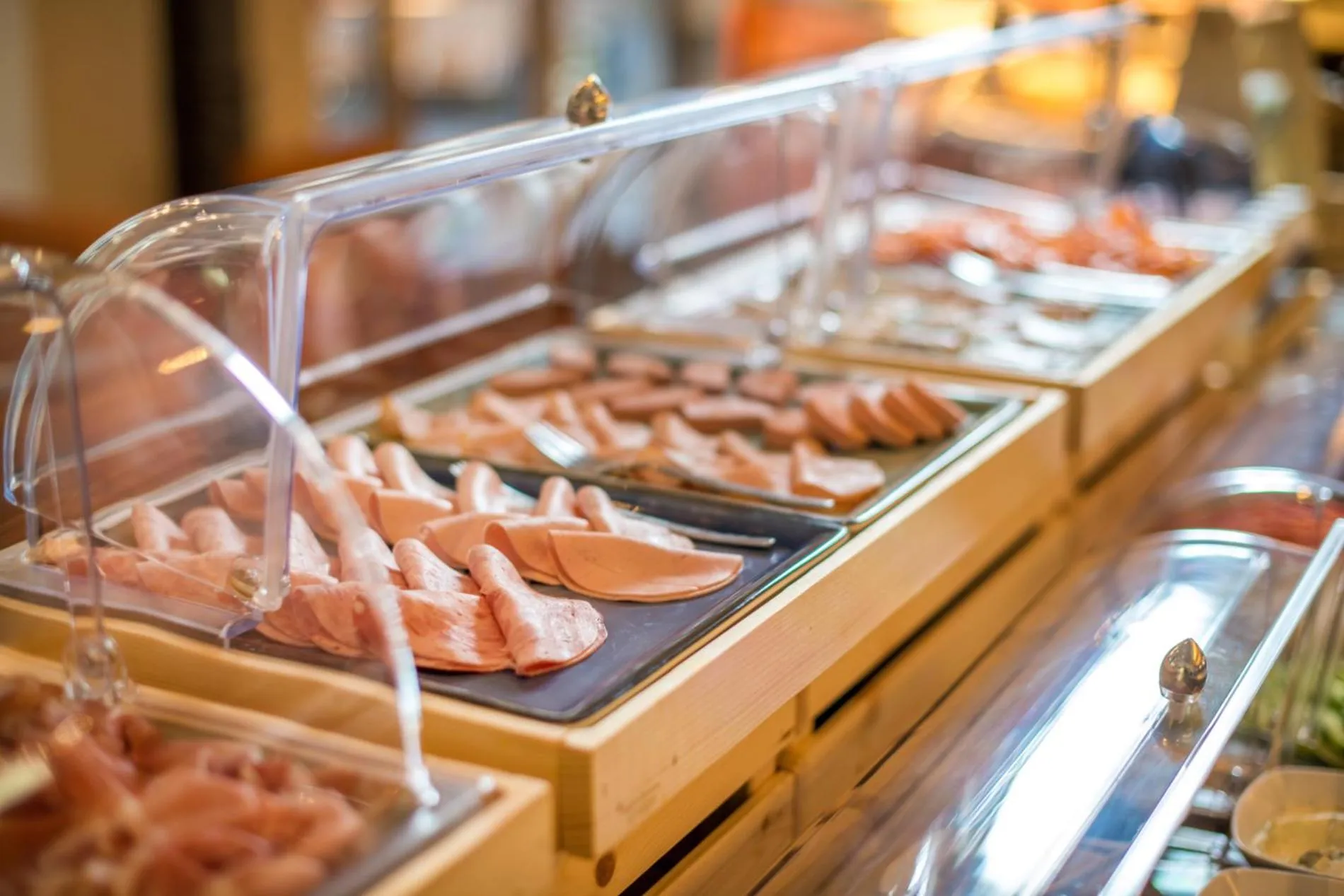 Buffet breakfast in Hotel Cochemer Jung