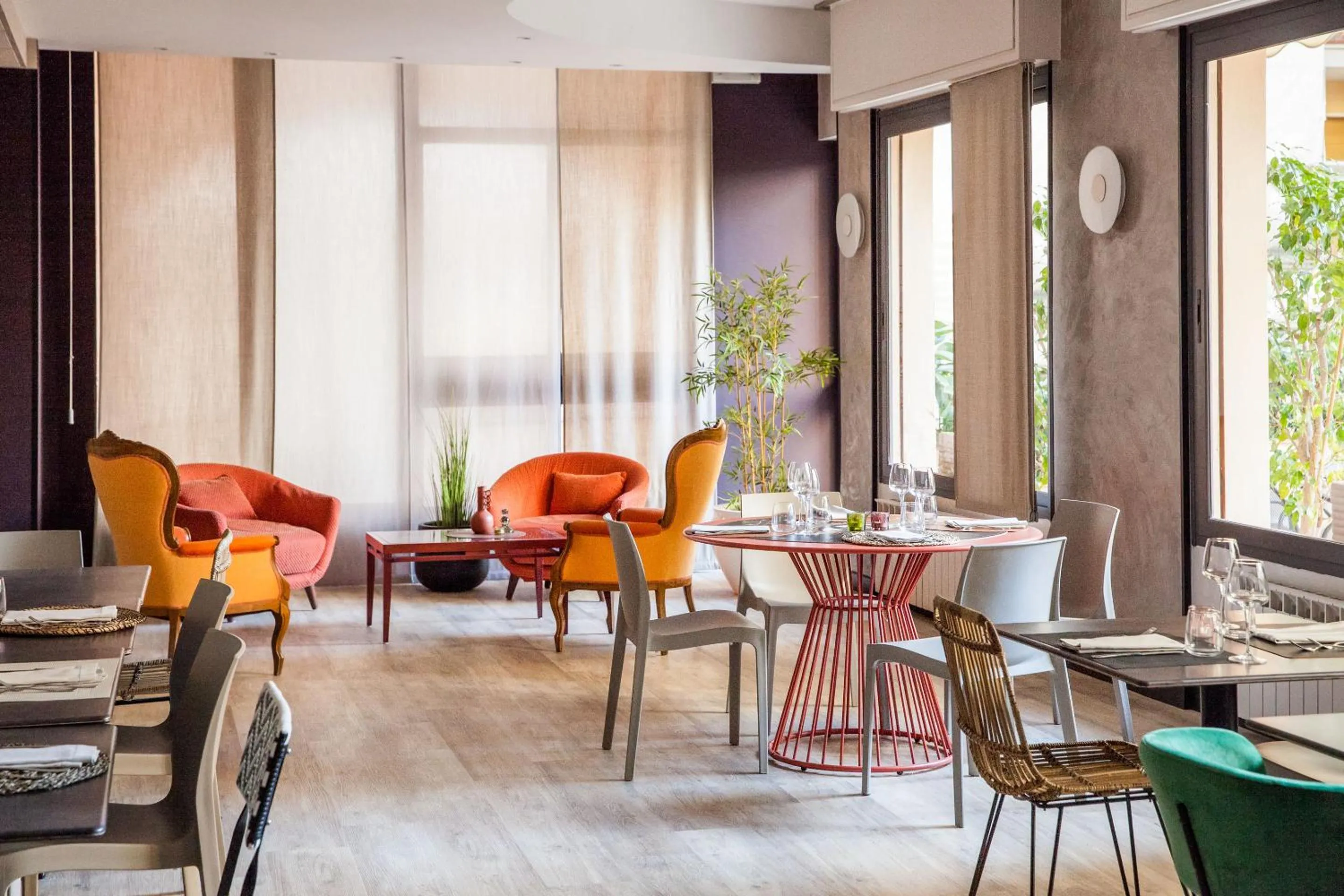 Restaurant/places to eat in Hotel Bristol