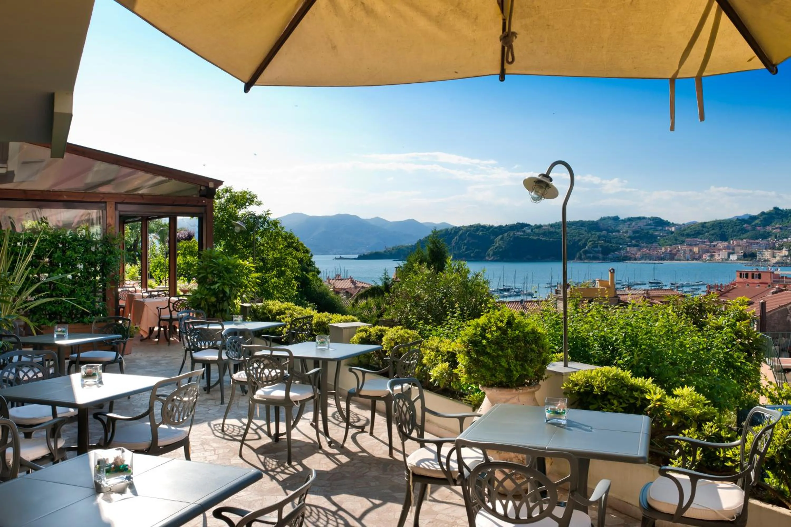 Lounge or bar in Doria Park Hotel