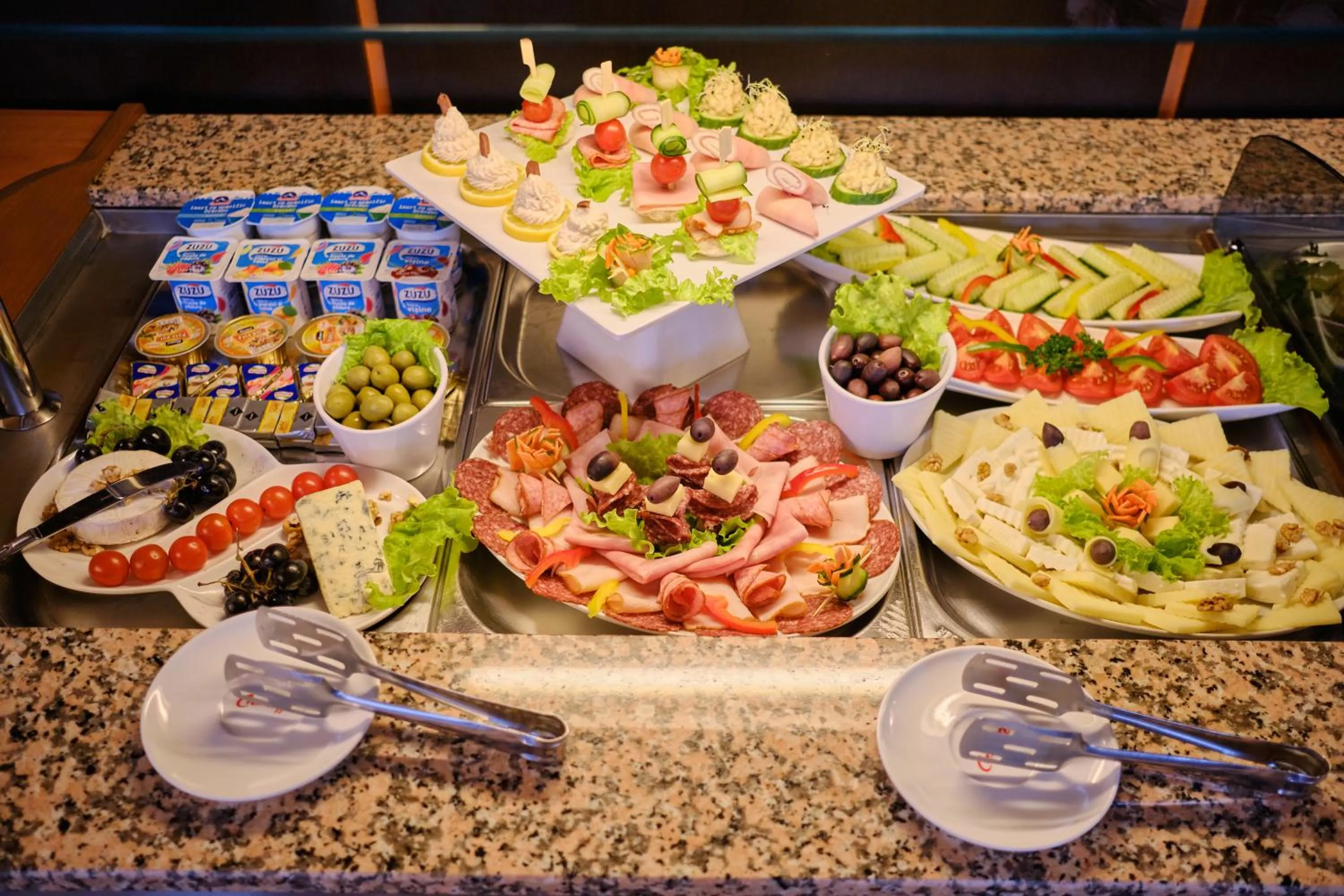 Buffet breakfast in Hotel Regal