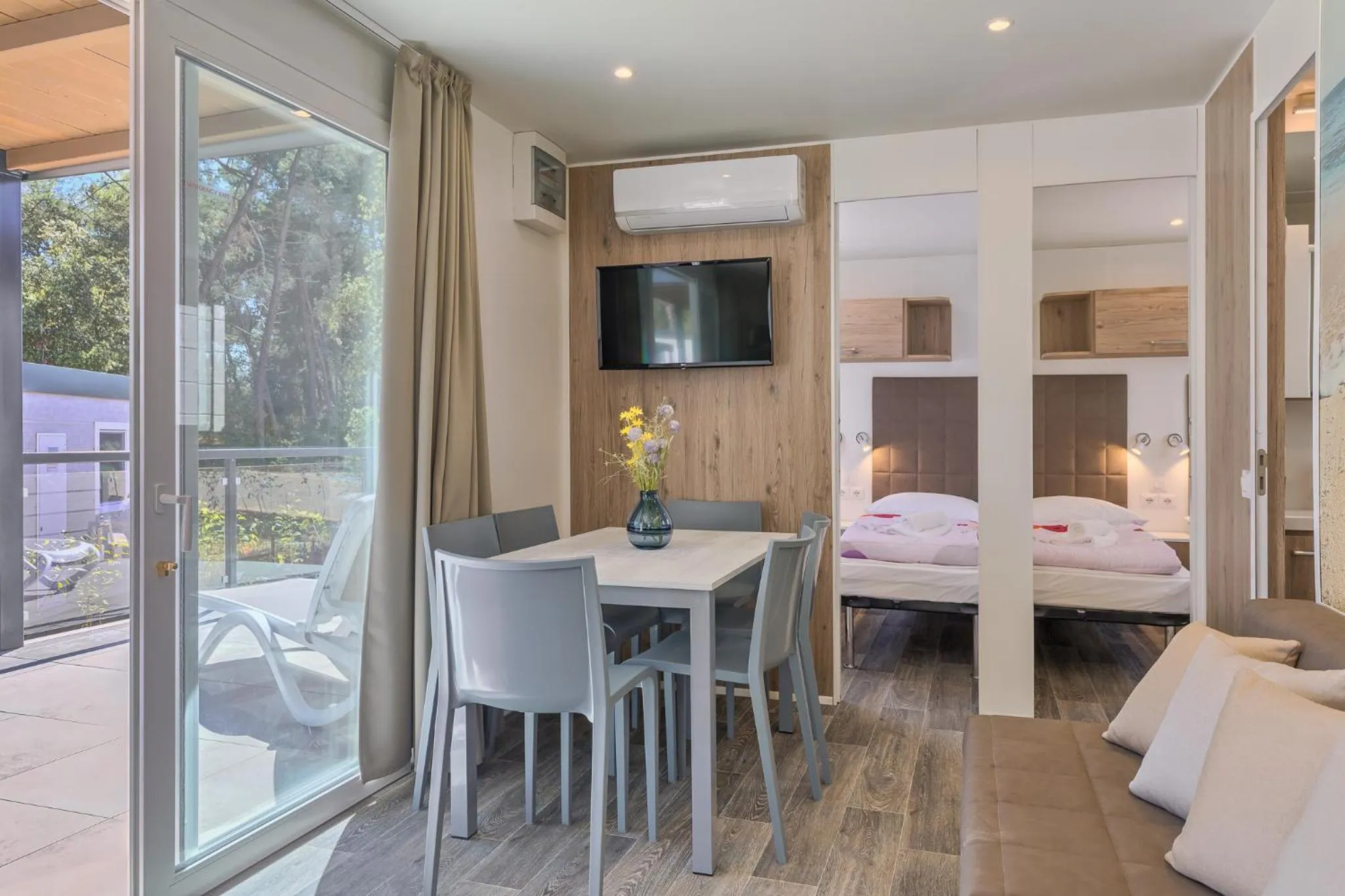 TV and multimedia, Bed in Mobile Homes Camping Santa Marina, Lanterna