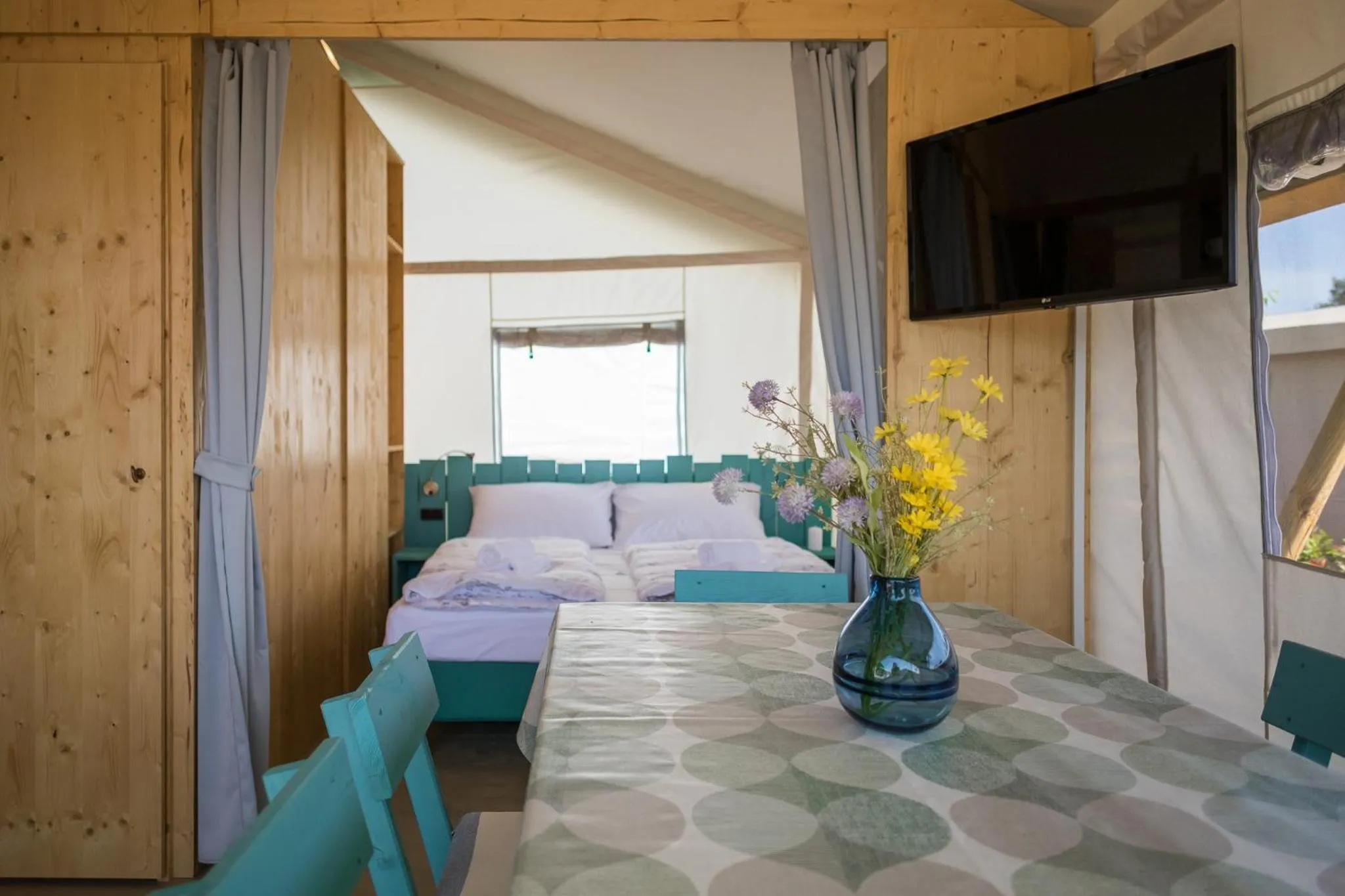 Seating area, Bed in Mobile Homes Camping Santa Marina, Lanterna