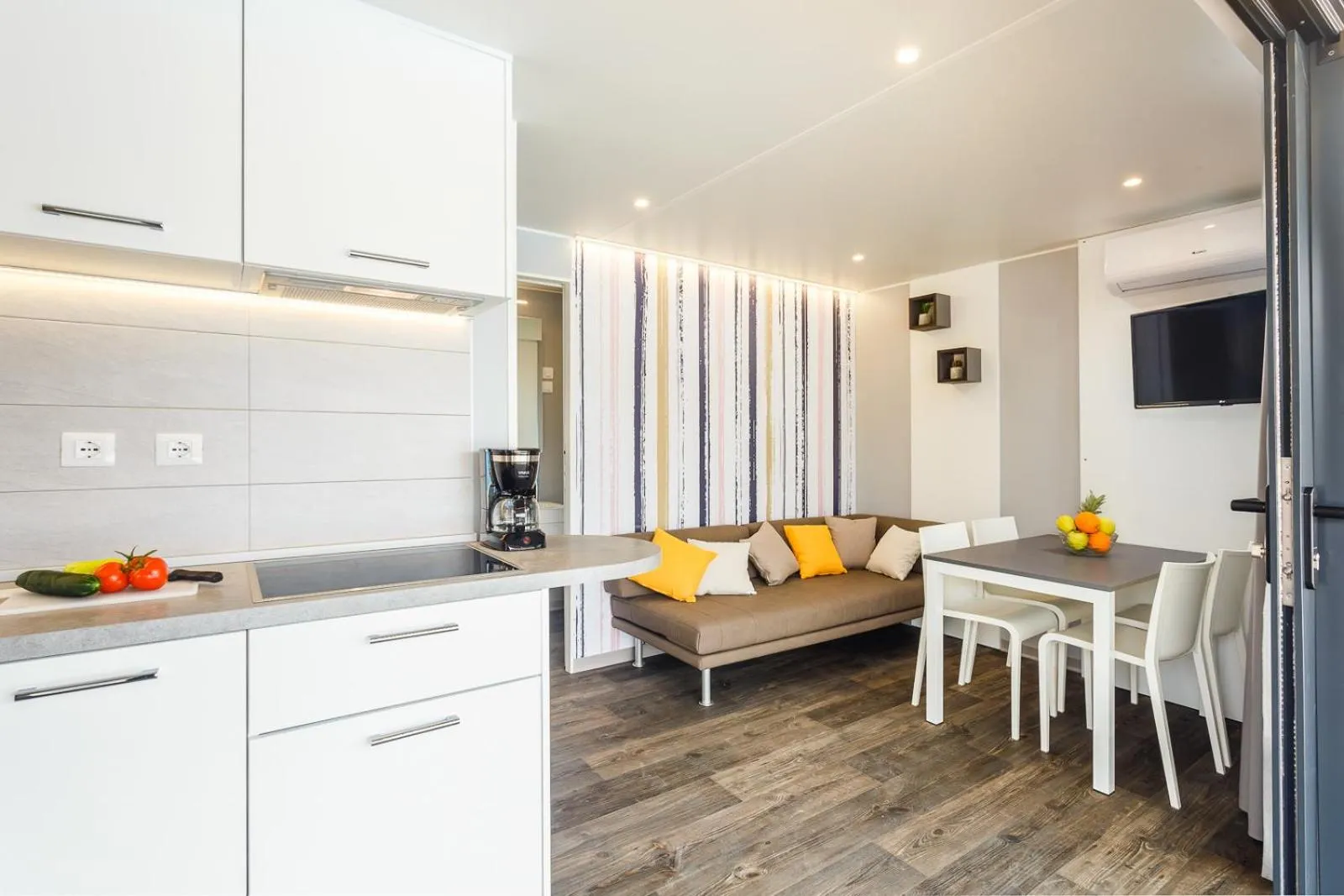 TV and multimedia in Mobile Homes Camping Santa Marina, Lanterna