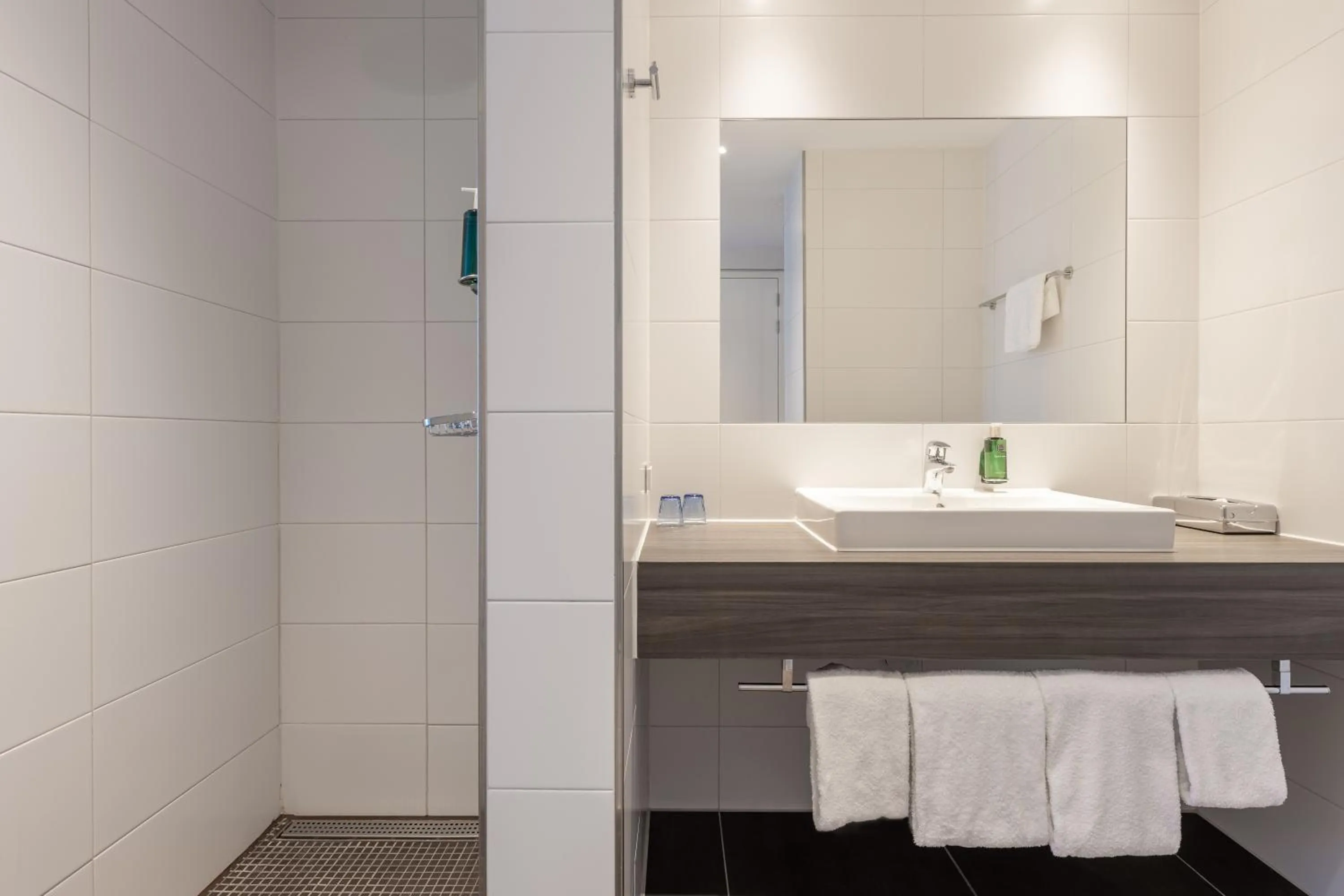 Shower in Hotel Lumen Zwolle