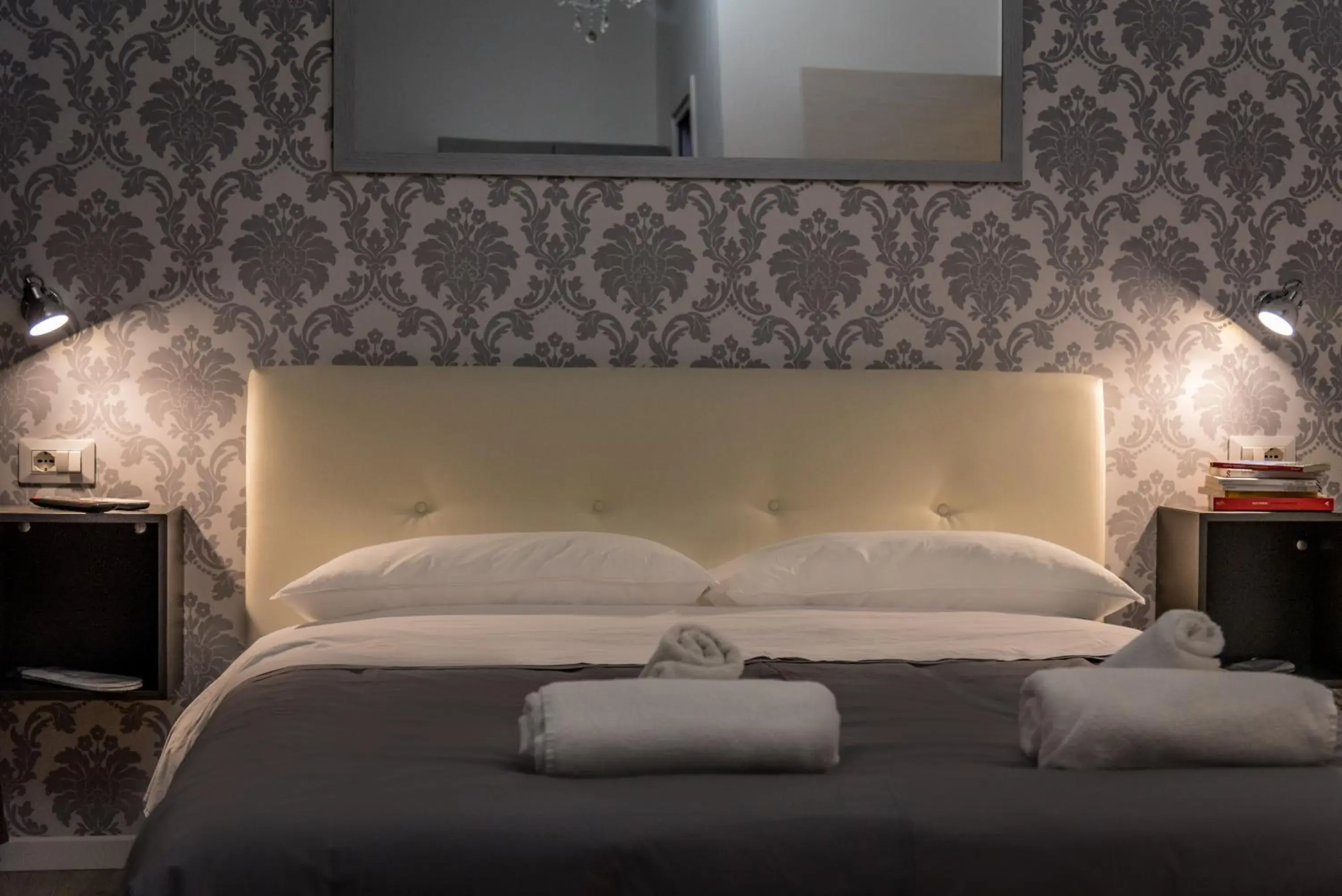 Superior Double Room in Inside Roma Rooms Superior Double Room in Inside Roma Rooms