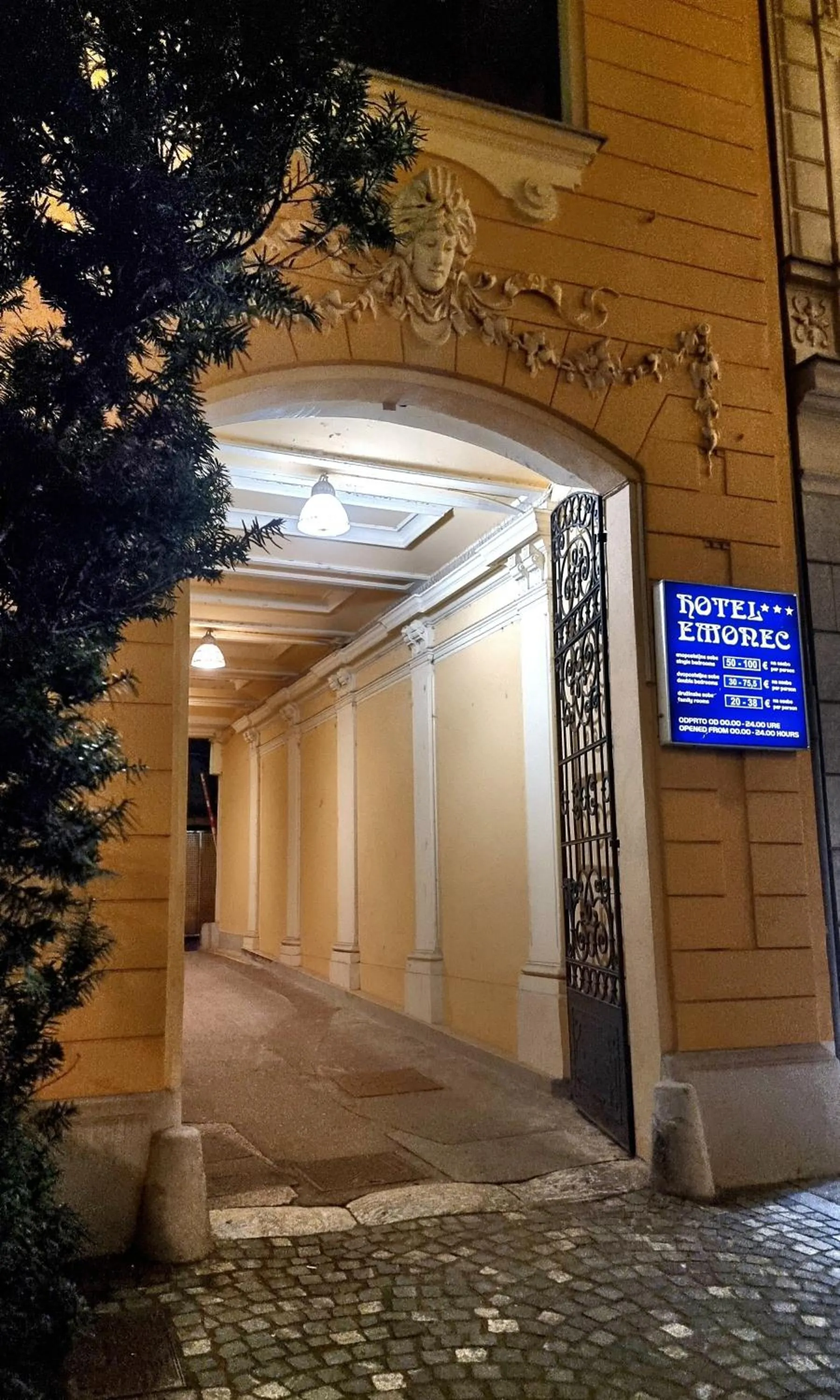 Property building in Hotel Emonec