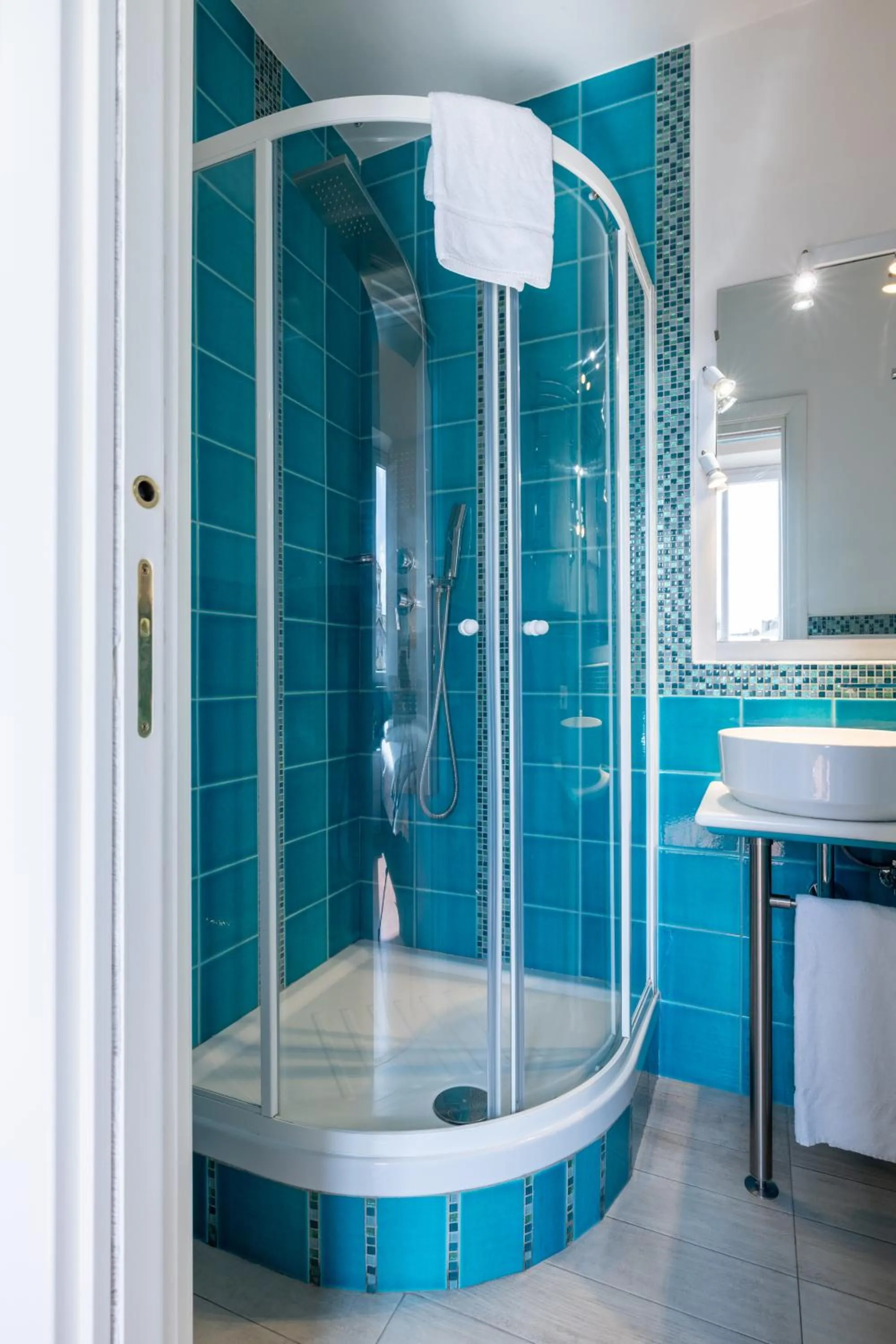 Bathroom in Superior Relais FCollection Temple View