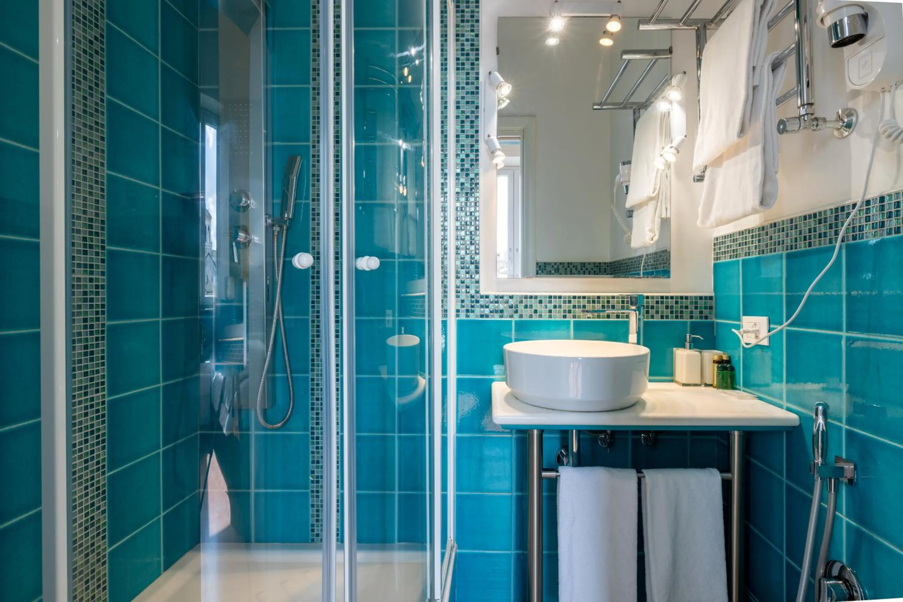 Shower in Superior Relais FCollection Temple View