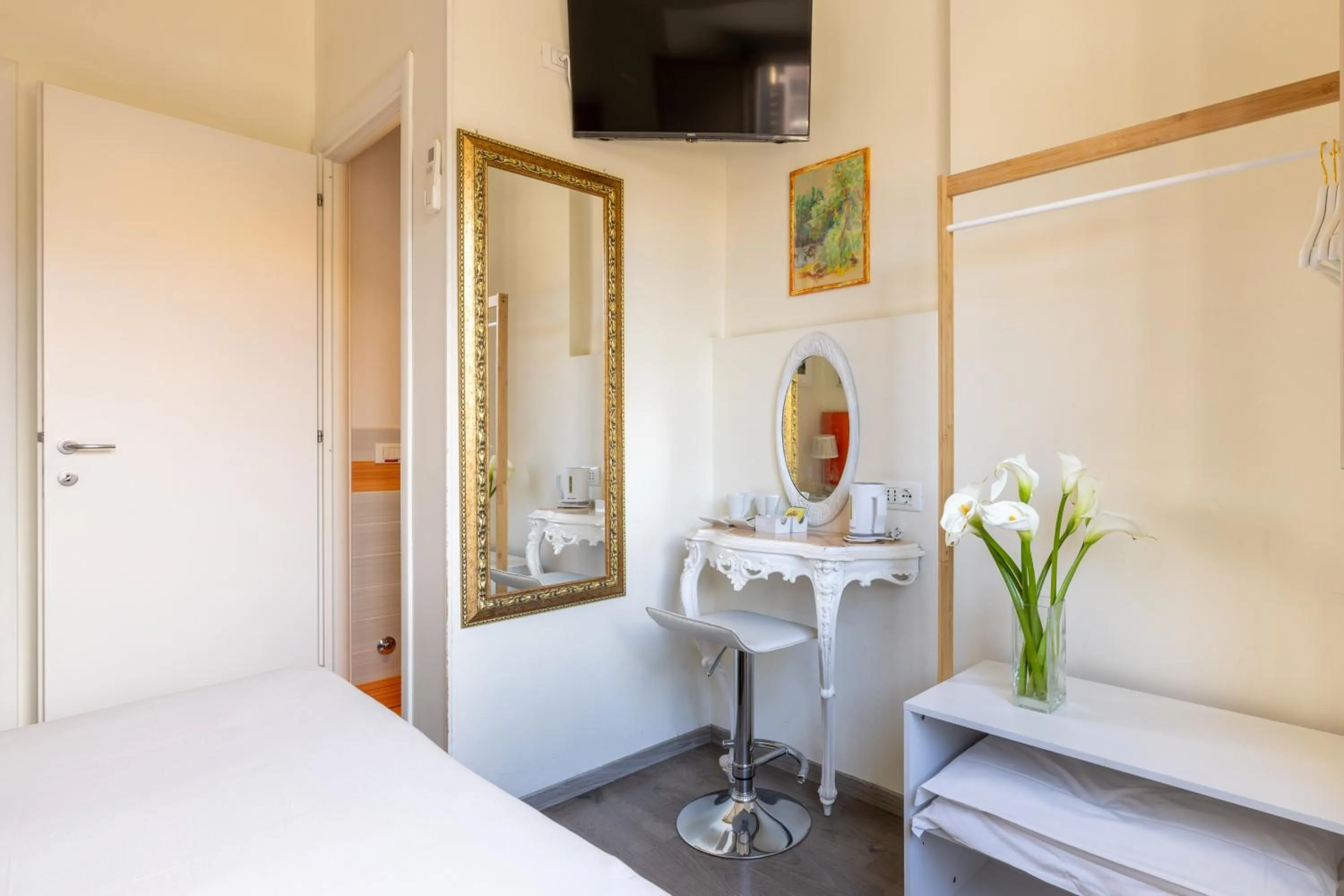 TV and multimedia in Superior Relais FCollection Temple View