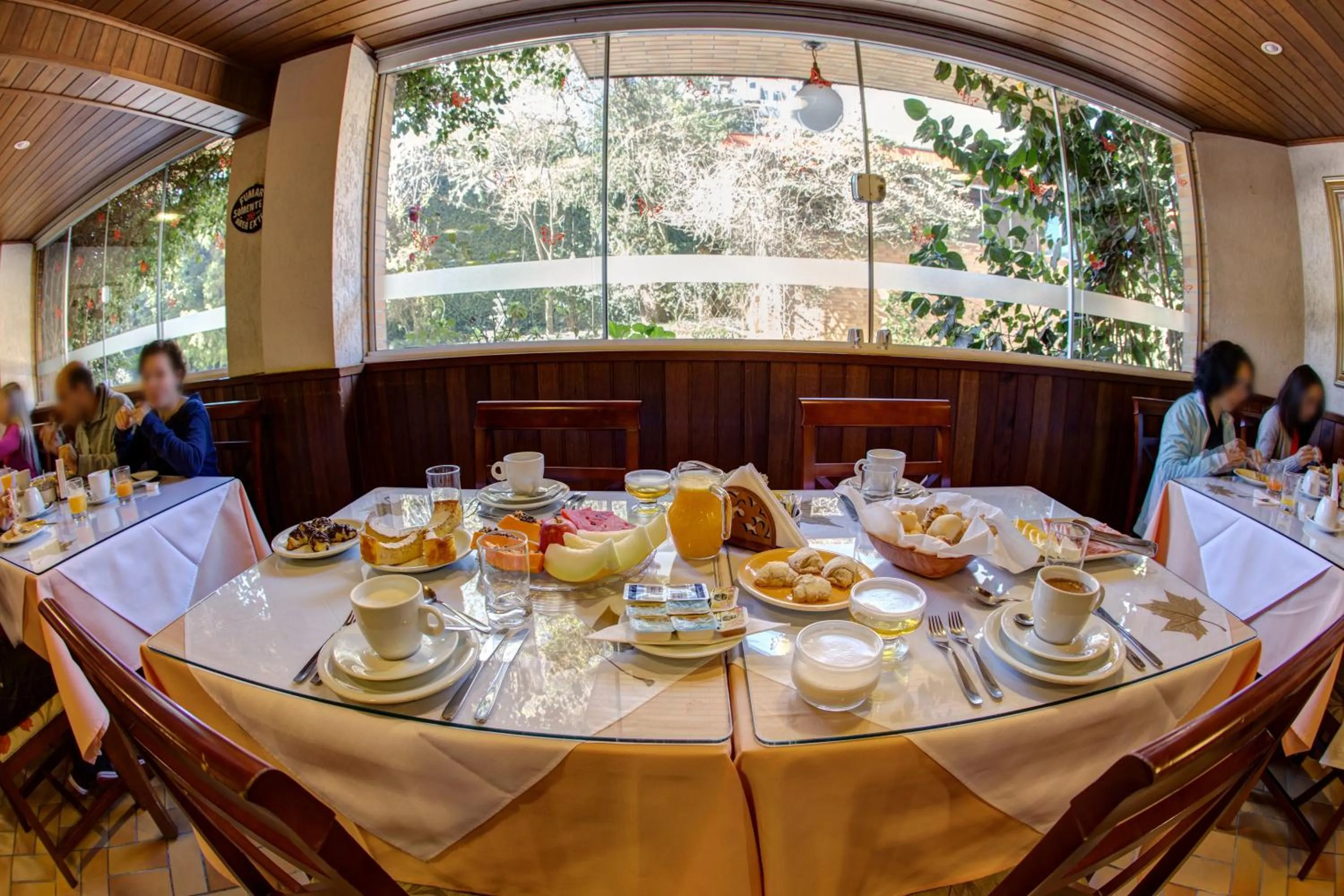 Breakfast in Hotel Palazzo Reale