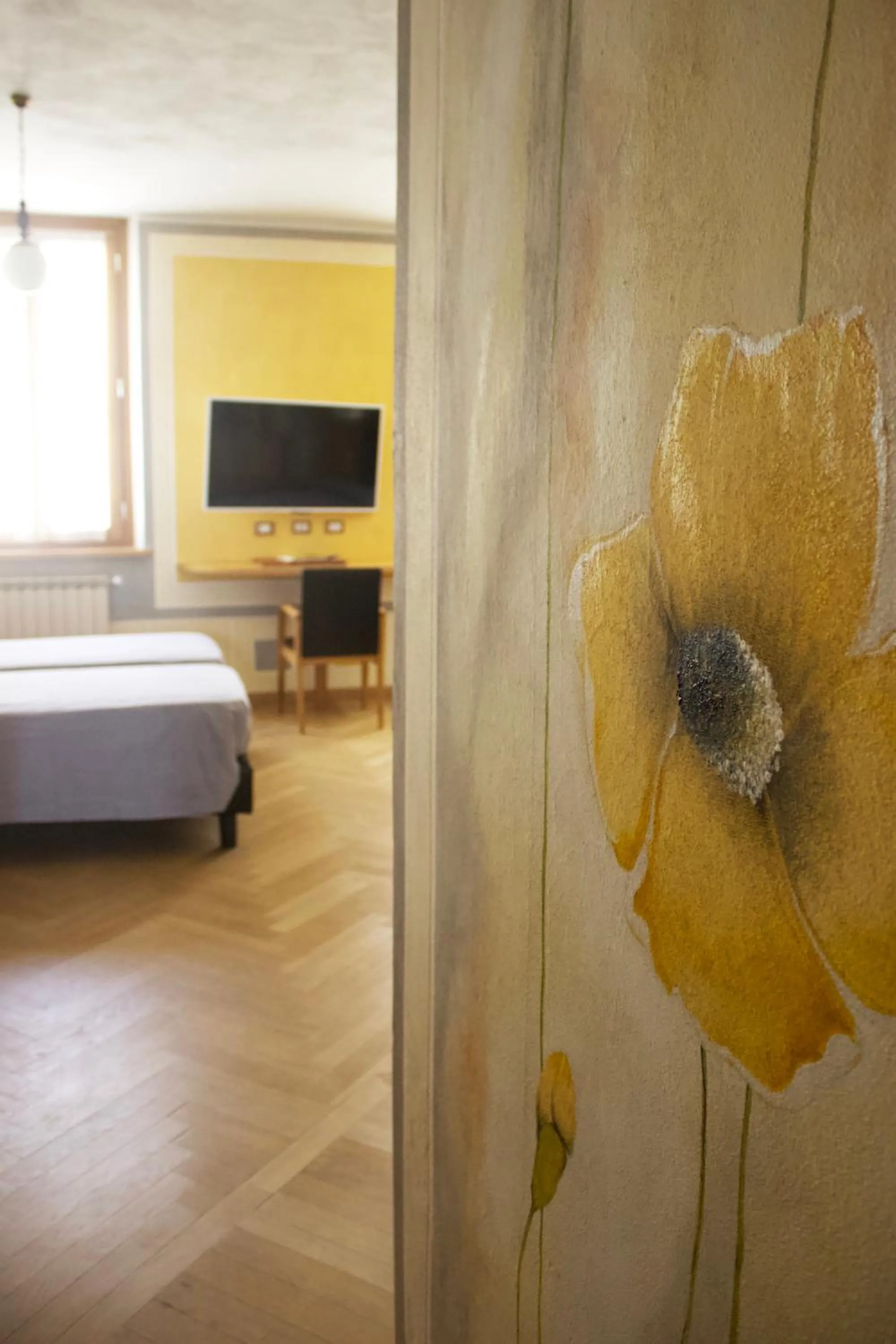 Bedroom, Bed in Albergo Giulia Gonzaga