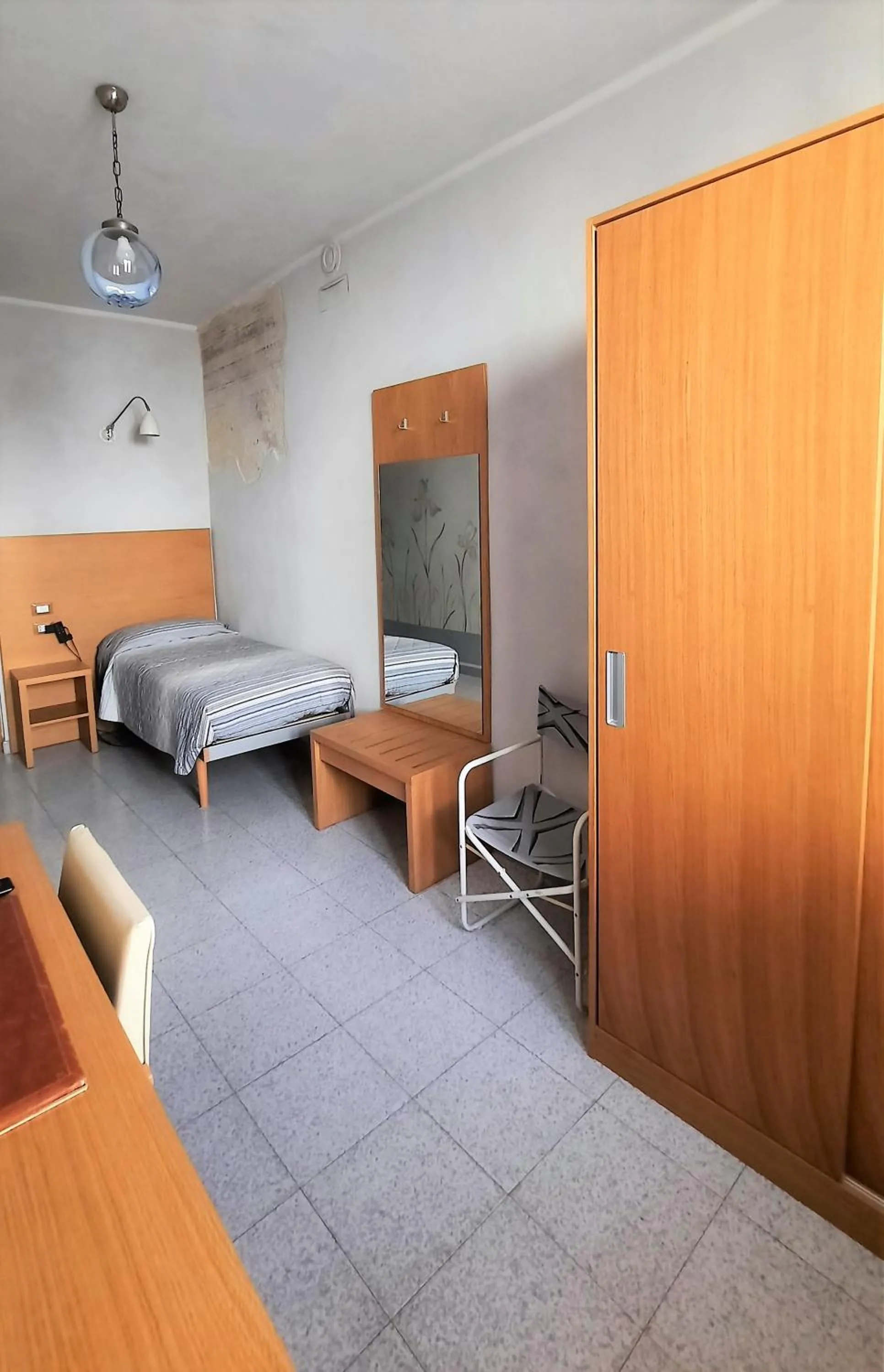 Bedroom, Bed in Albergo Giulia Gonzaga