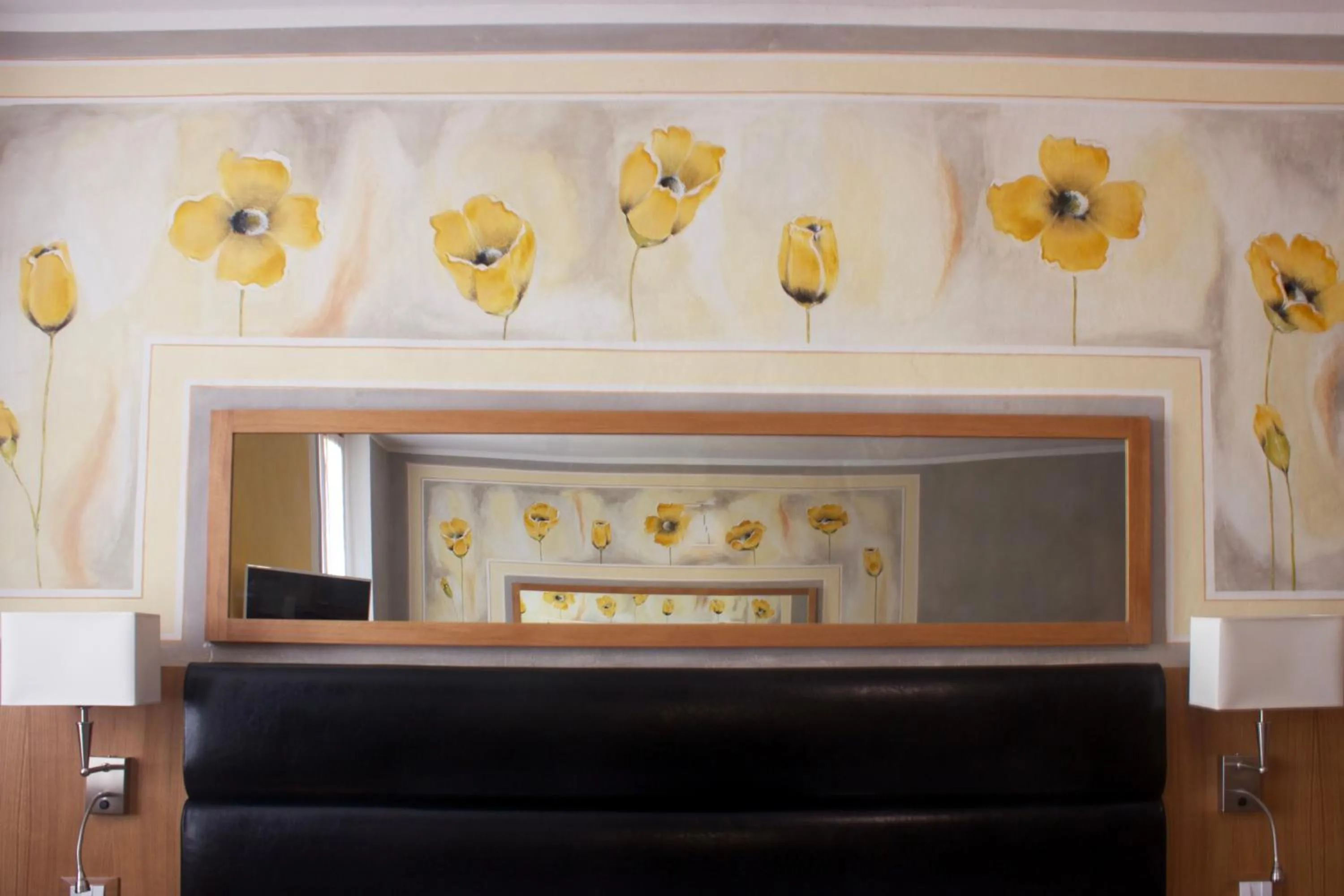 Bedroom, Bed in Albergo Giulia Gonzaga