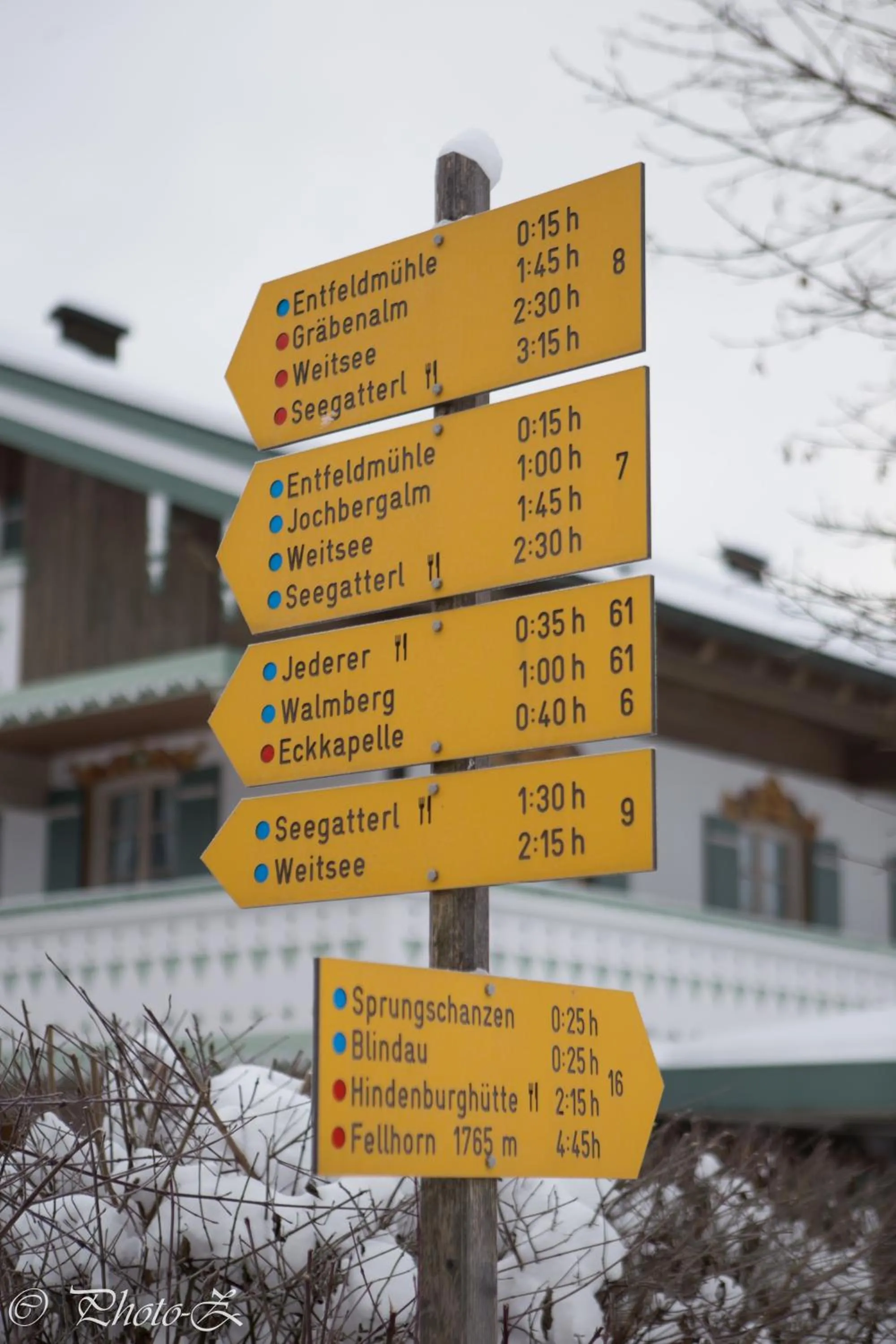 Skiing in DEVA Hotel Kaiserblick