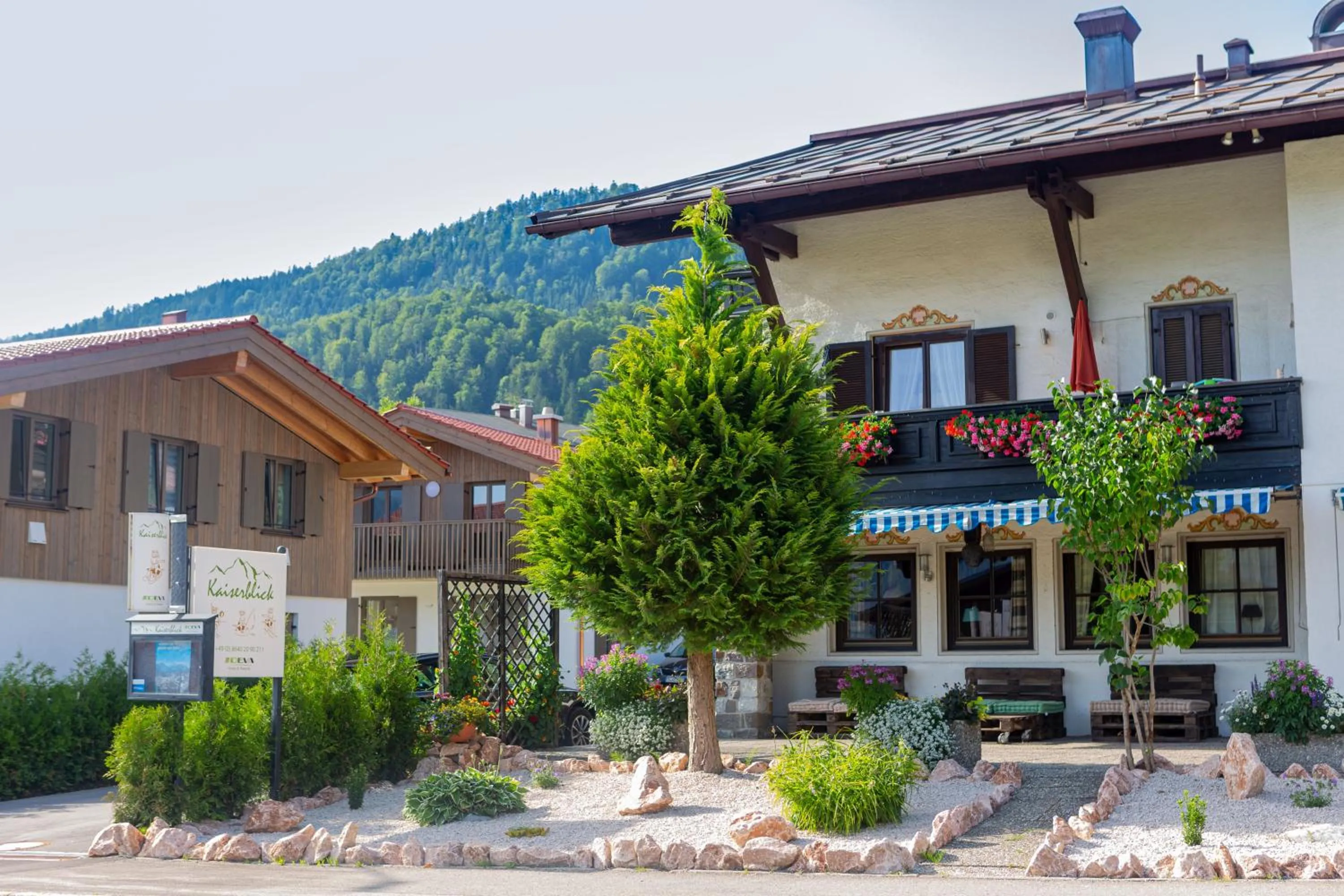 Property building in DEVA Hotel Kaiserblick