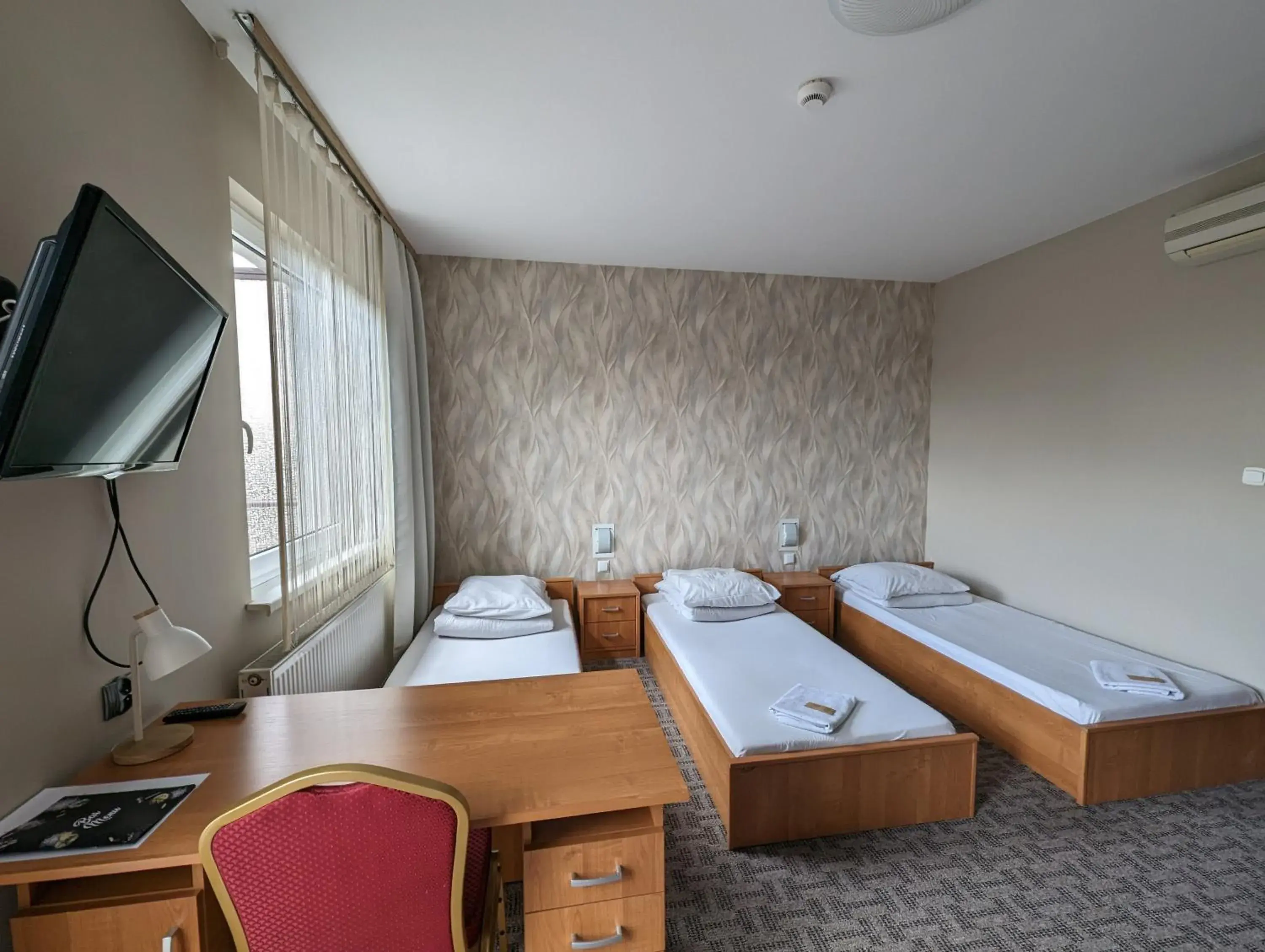 Triple Room with Private Bathroom in Motel DRABEK Triple Room with Private Bathroom in Motel DRABEK