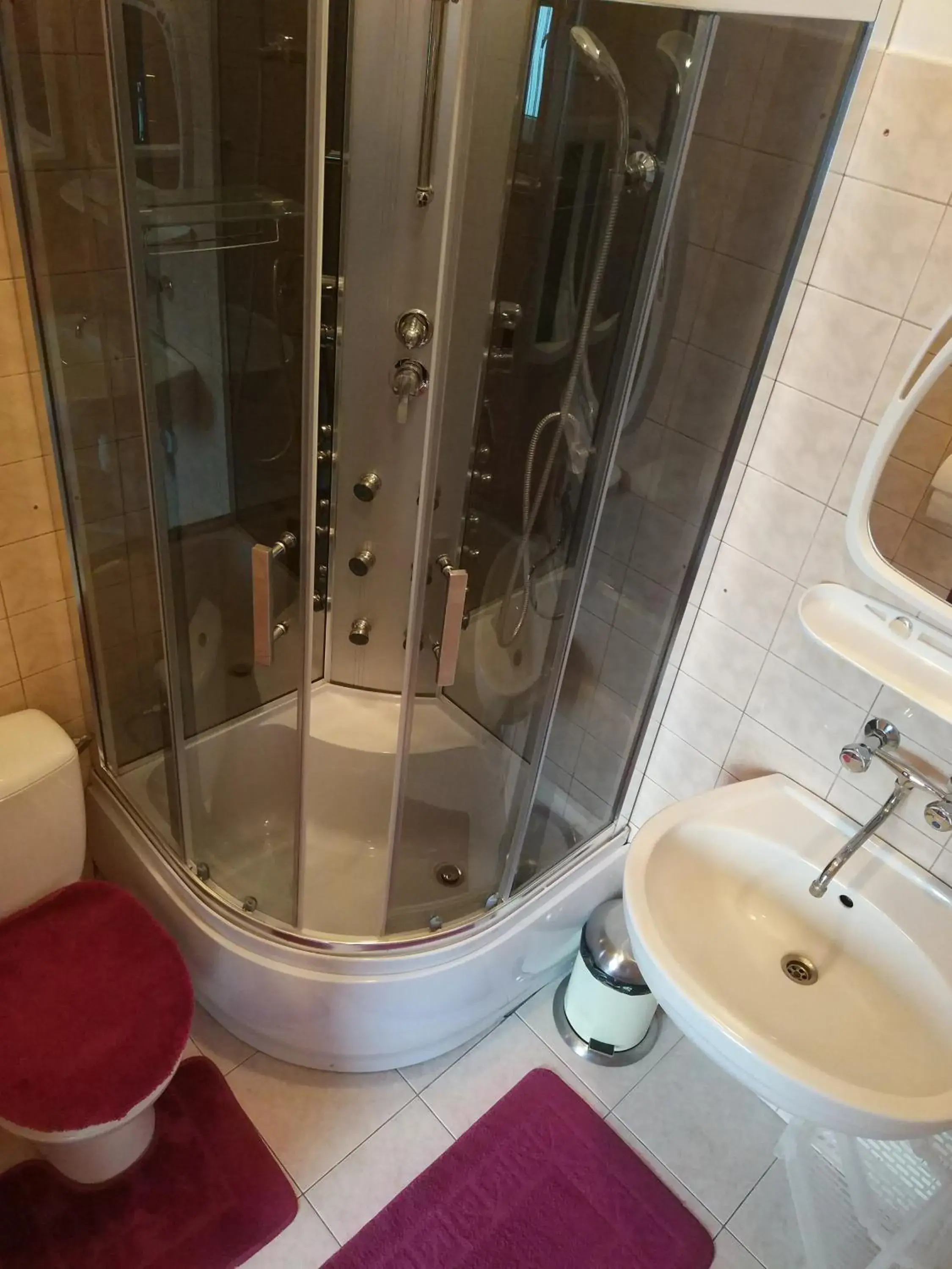 Double Room with Balcony in Motel DRABEK Double Room with Balcony in Motel DRABEK