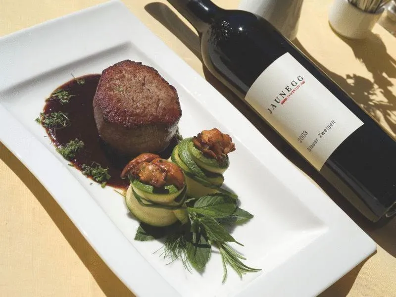 Restaurant/places to eat in Enzianhof