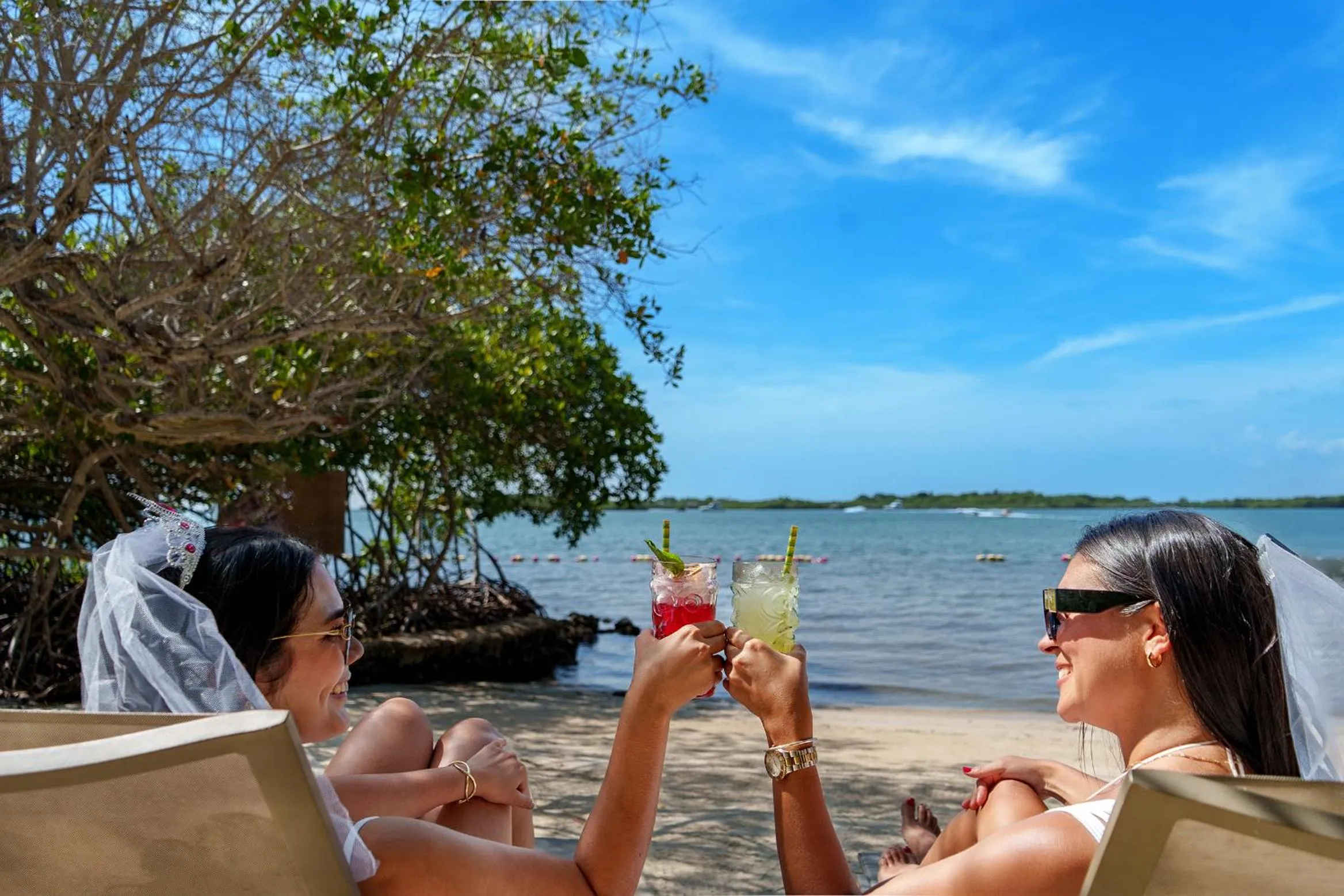 People in Aura Hotel Barú