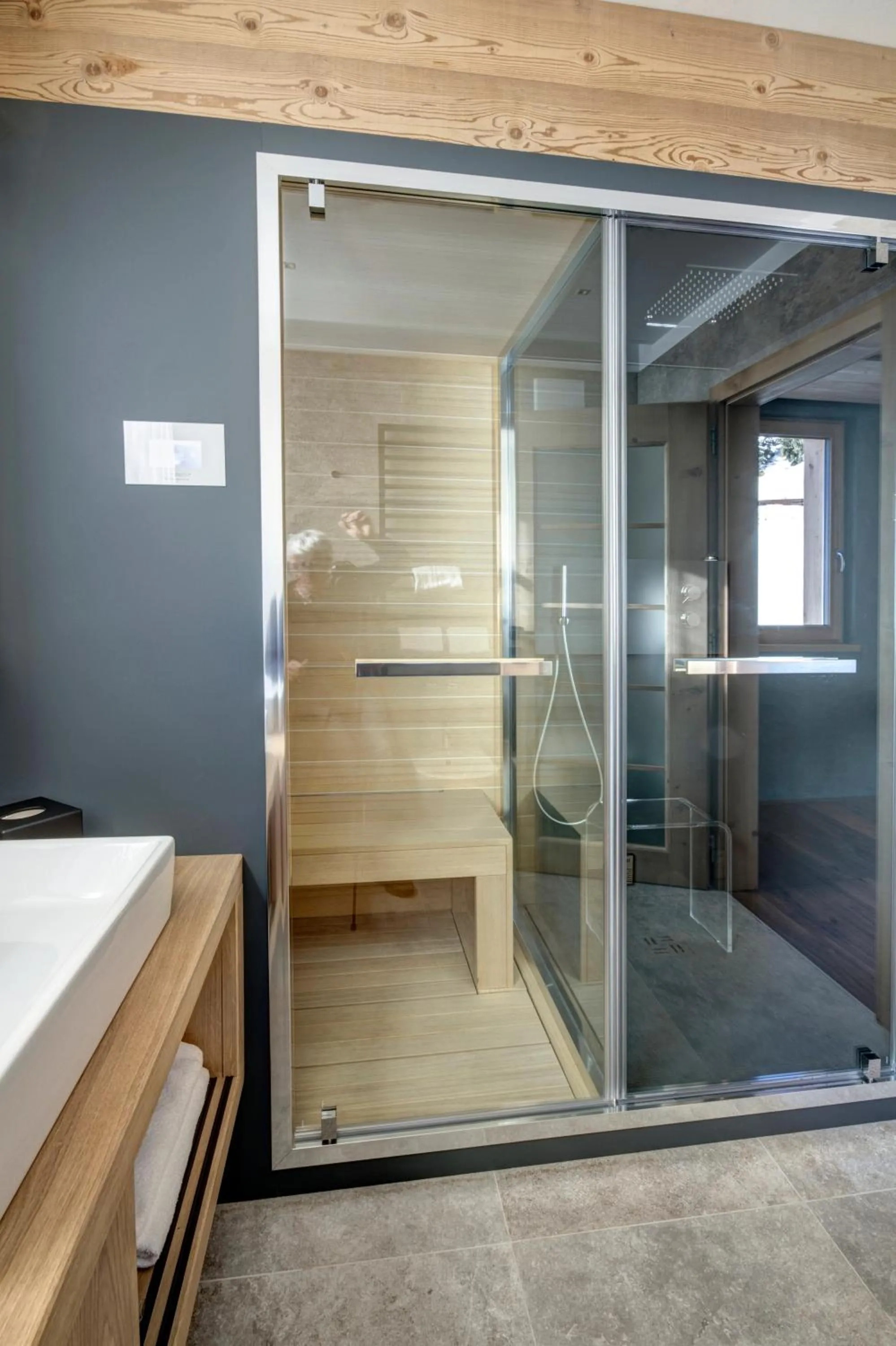 Shower in Dolomiti Lodge Alverà