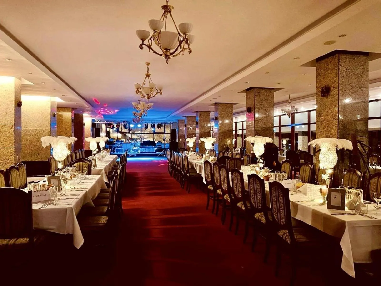 Restaurant/places to eat in Hotel Piatra Mare