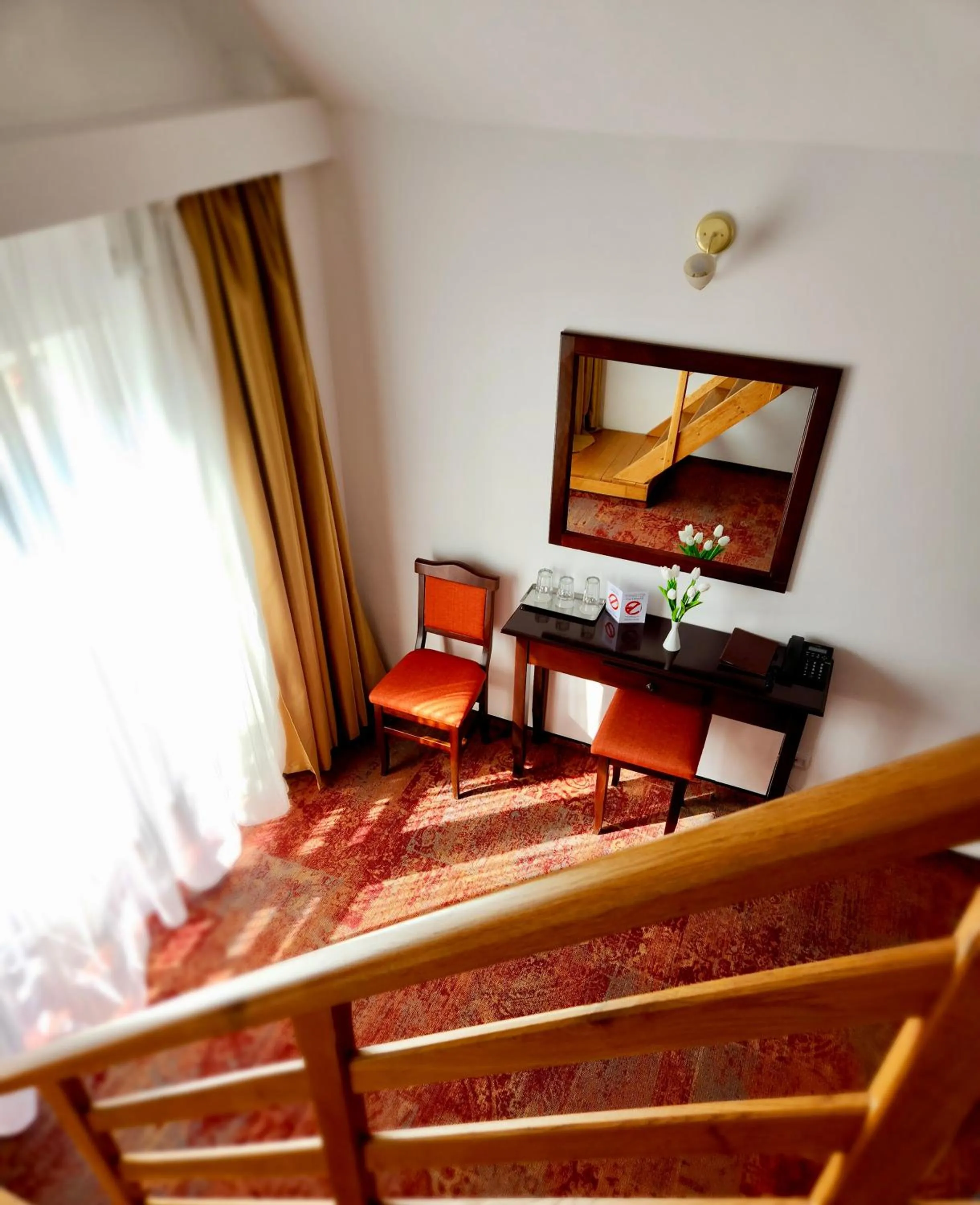 Restaurant/places to eat, Bed in Hotel Piatra Mare