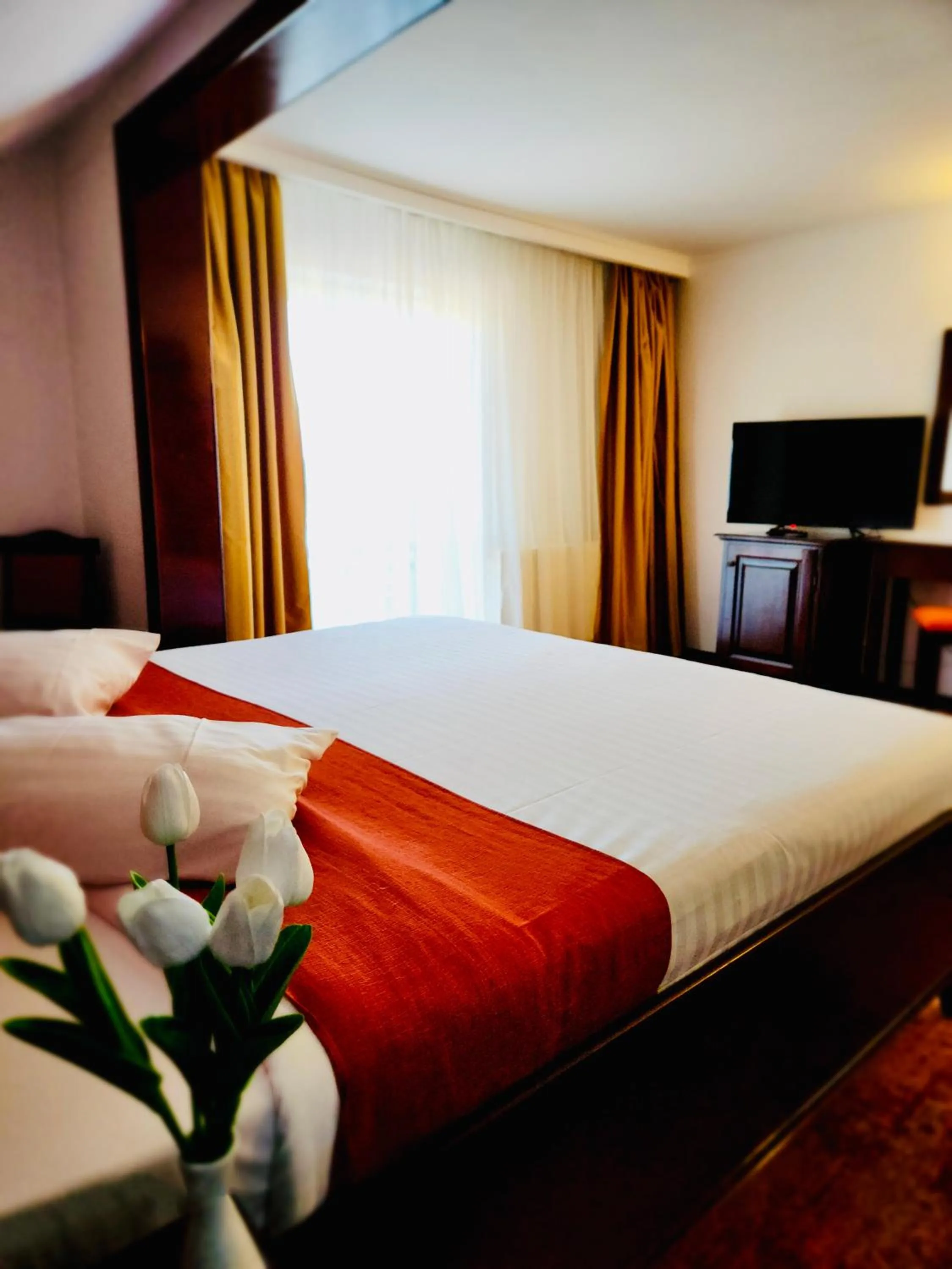 Restaurant/places to eat, Bed in Hotel Piatra Mare