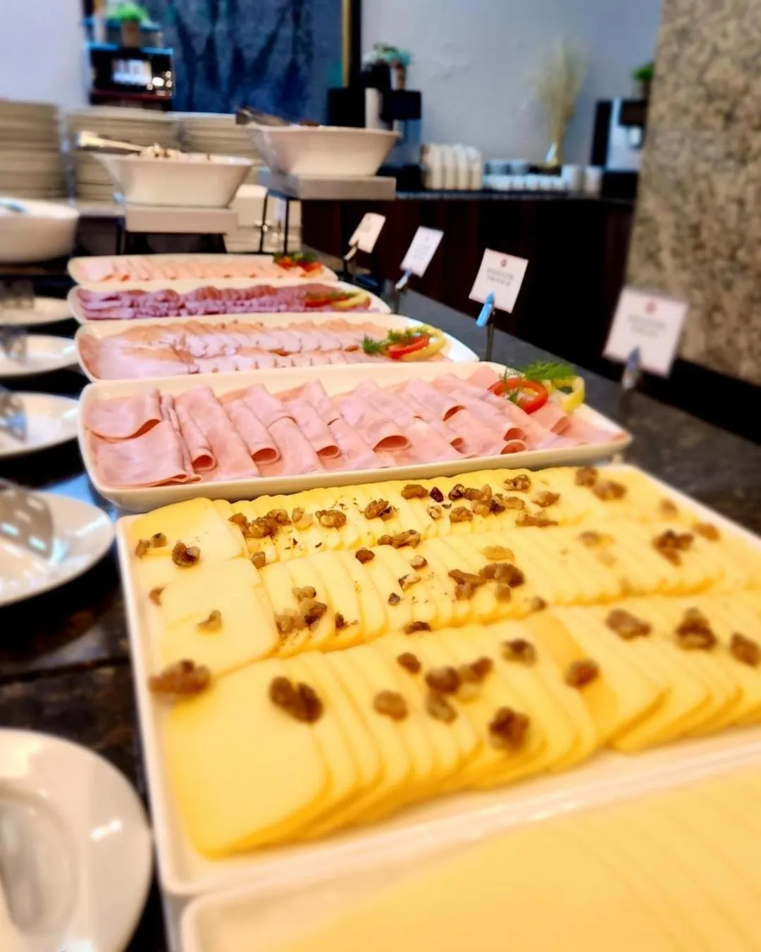 Breakfast in Hotel Piatra Mare