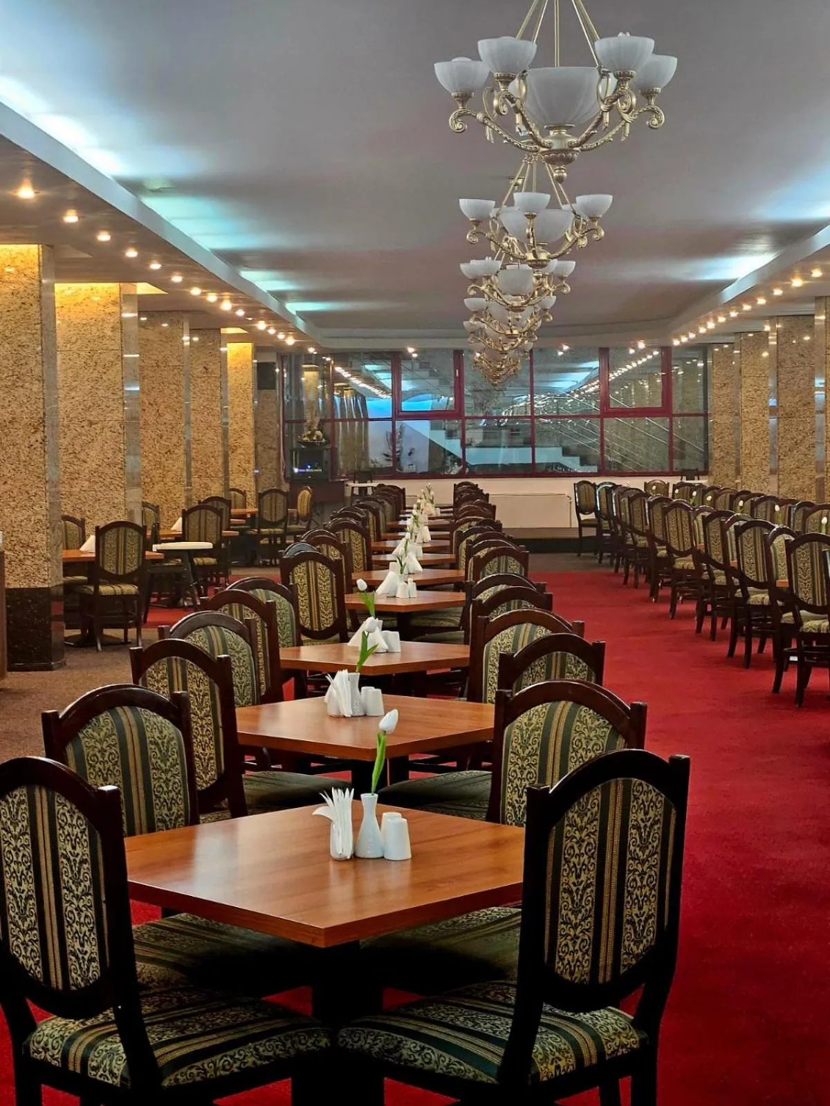 Restaurant/places to eat in Hotel Piatra Mare