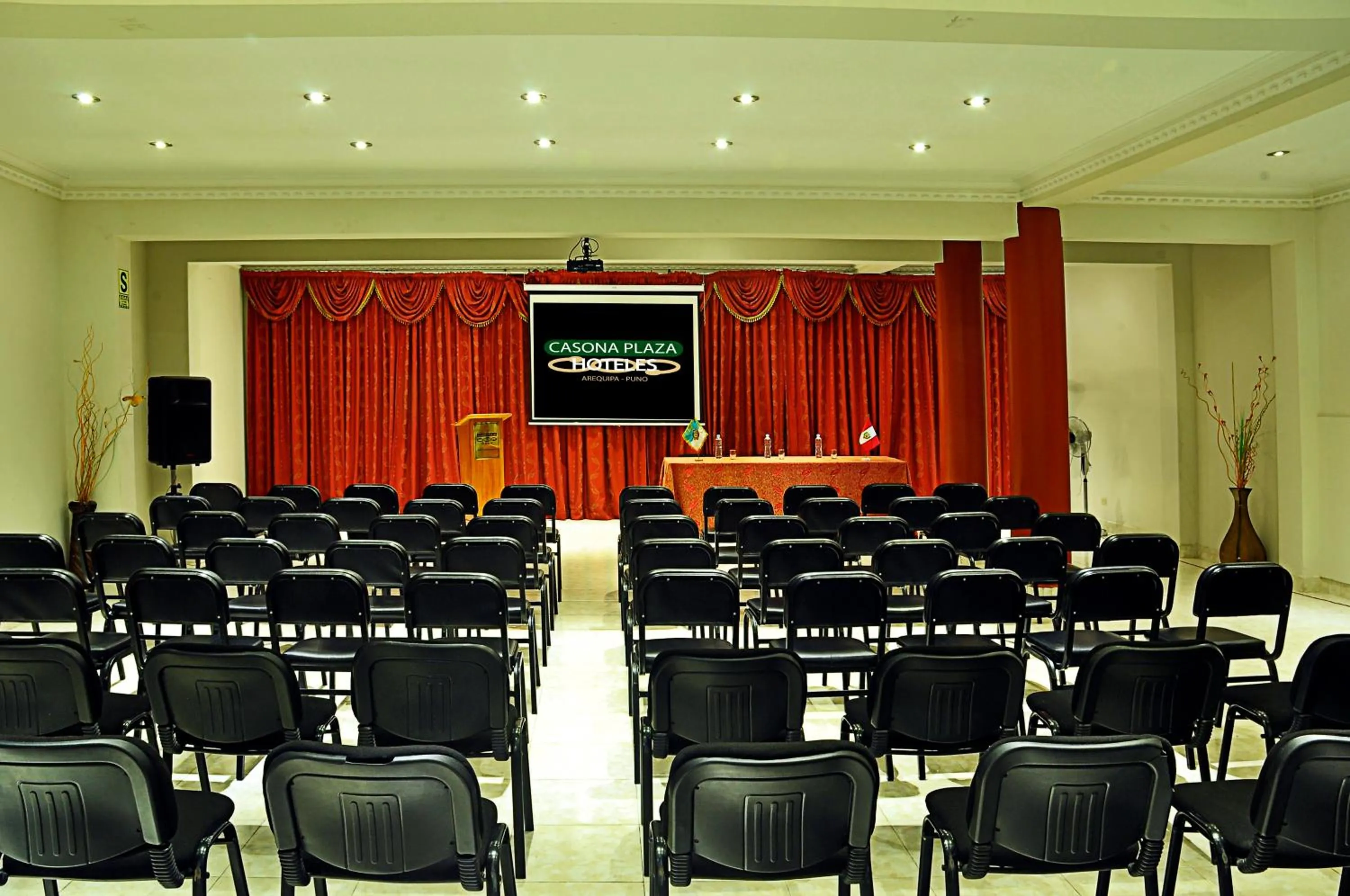 Meeting/conference room in Casona Plaza Hotel Puno