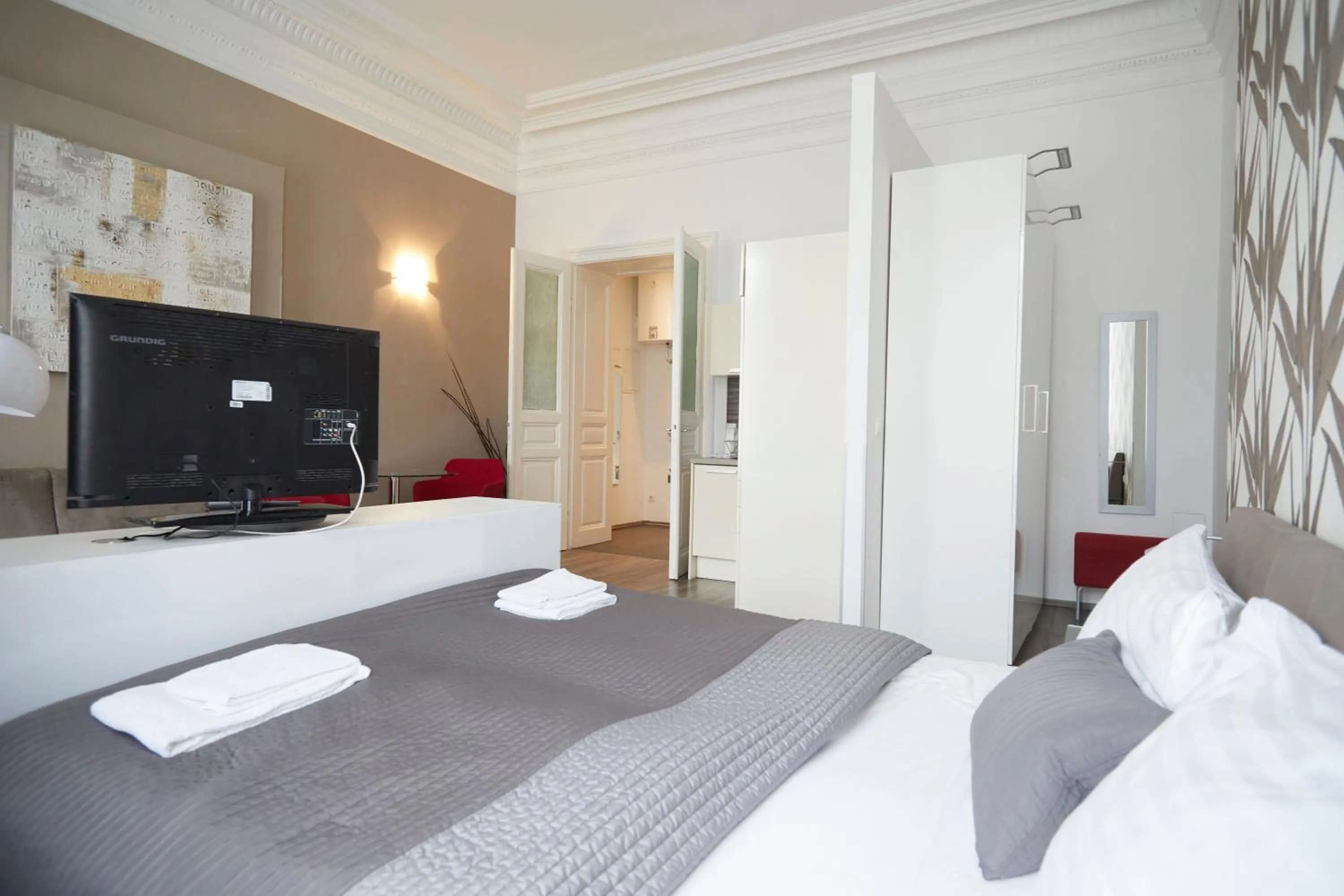 Living room, Bed in KH Apartments Universitaet