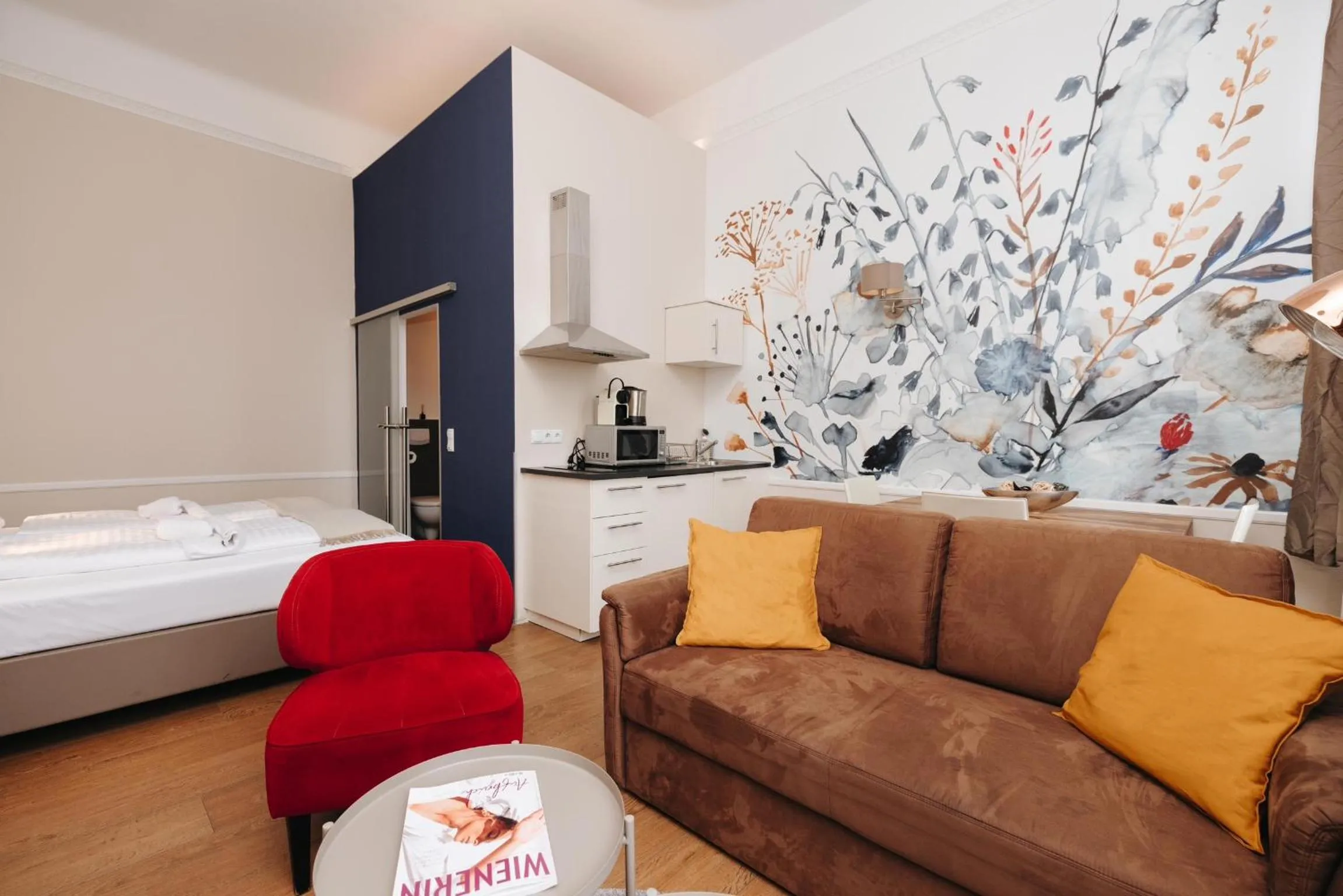 Seating area, Bed in KH Apartments Universitaet