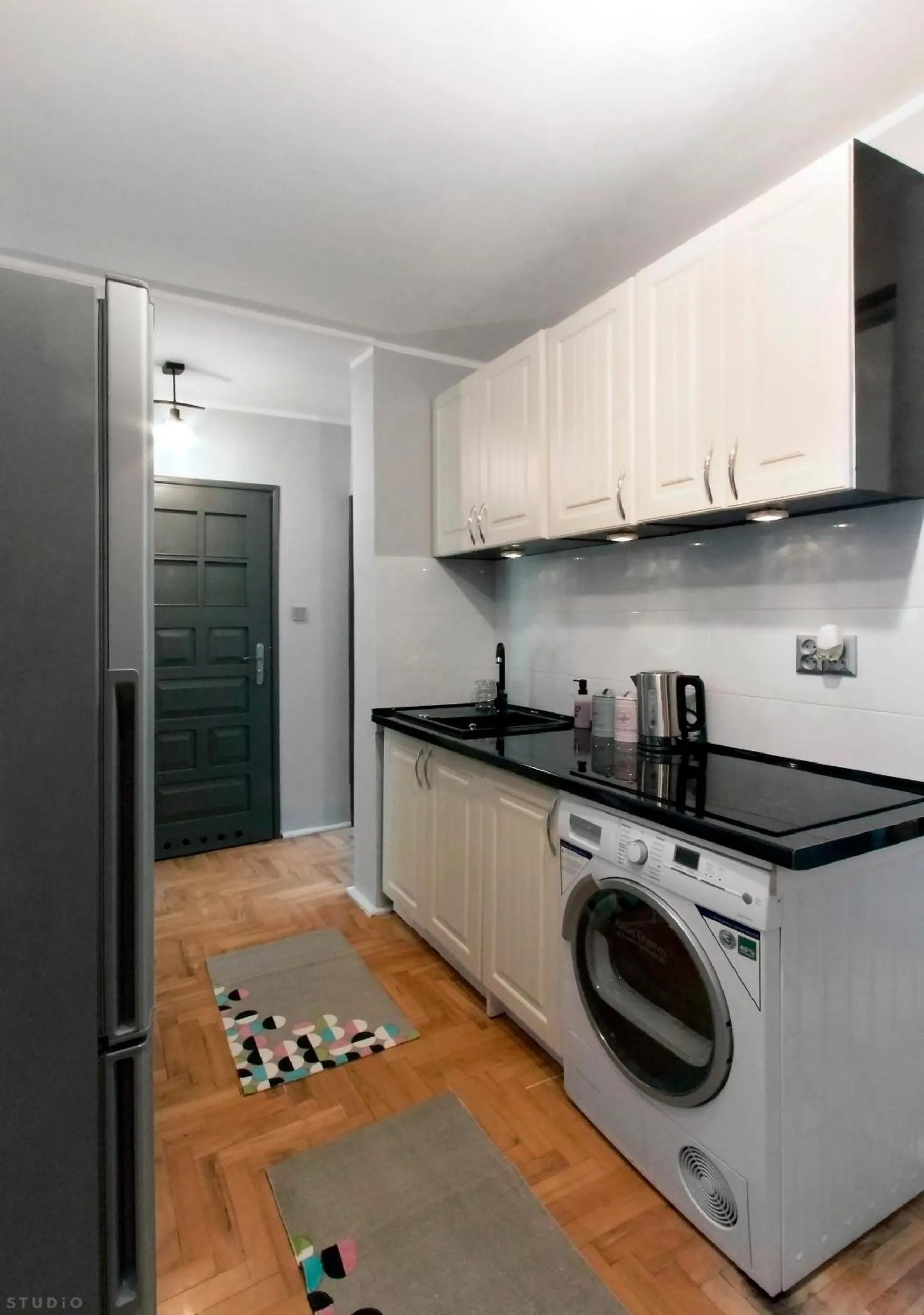 Kitchen or kitchenette in ClickTheFlat Hoża Street Apart Rooms