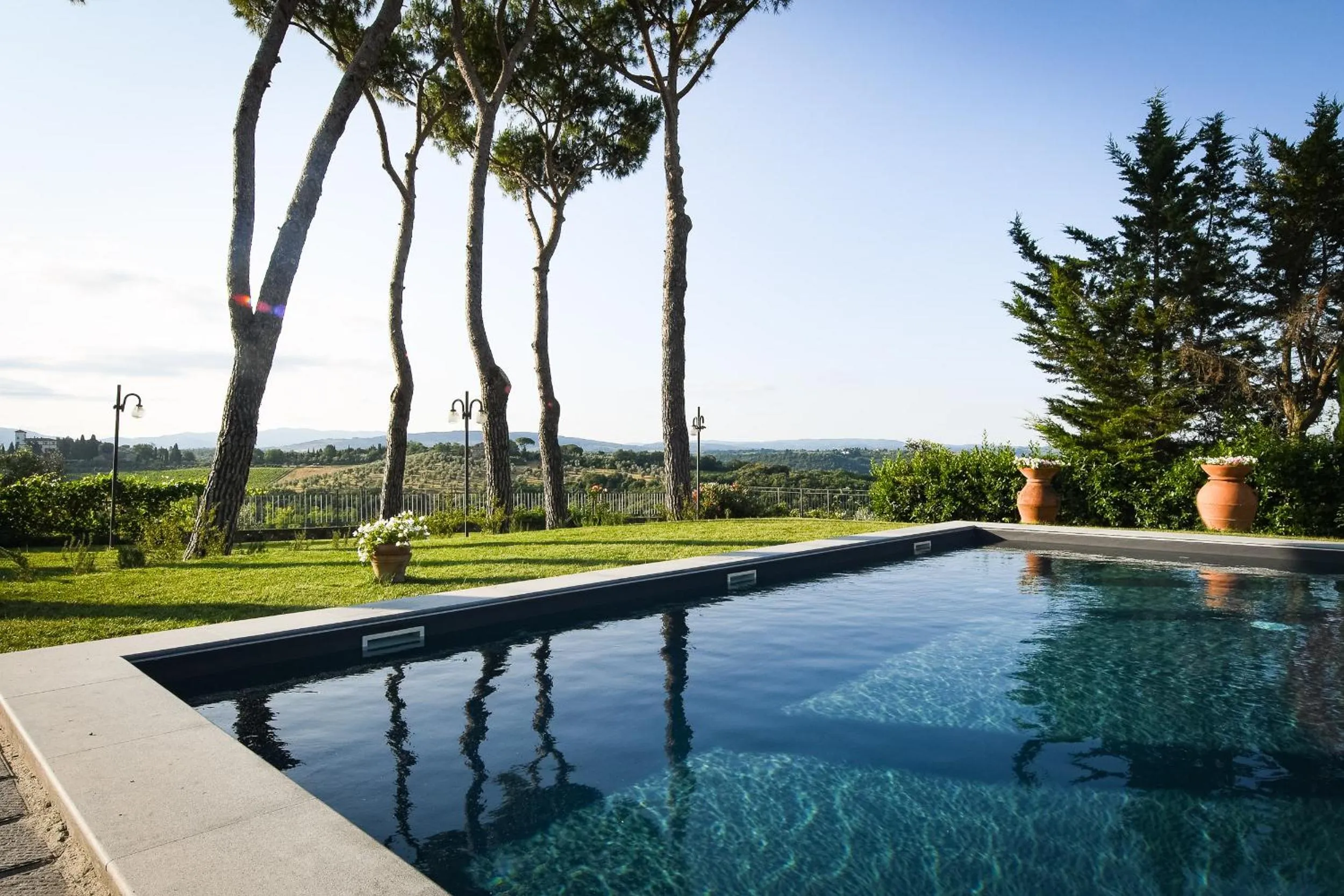 Day in Villa Il Fedino