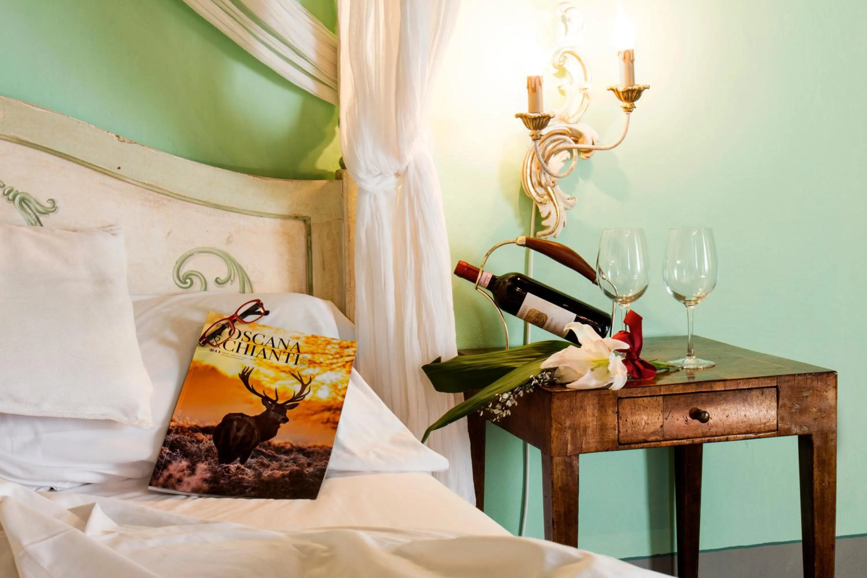 Bed in Villa Il Fedino