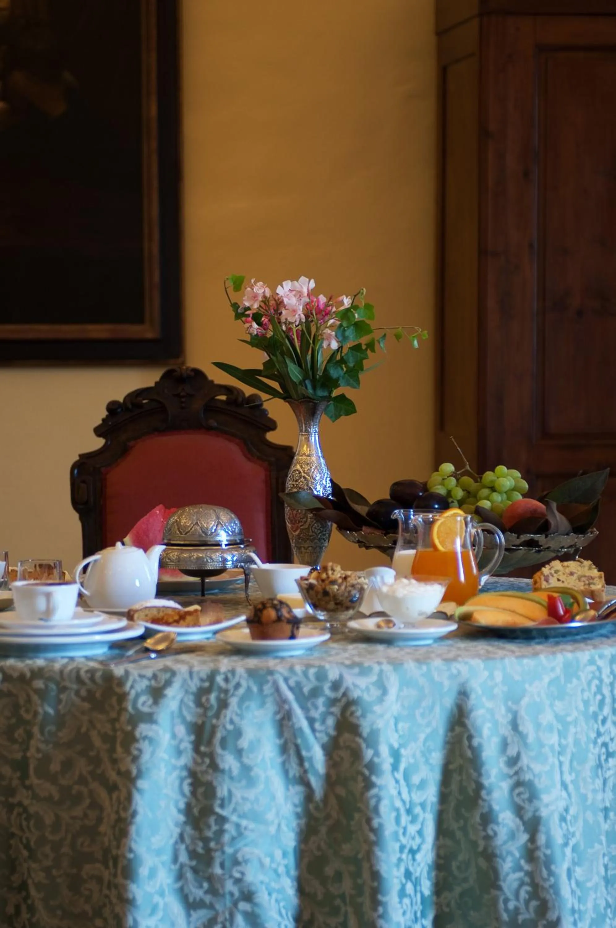 Food and drinks in Villa Il Fedino