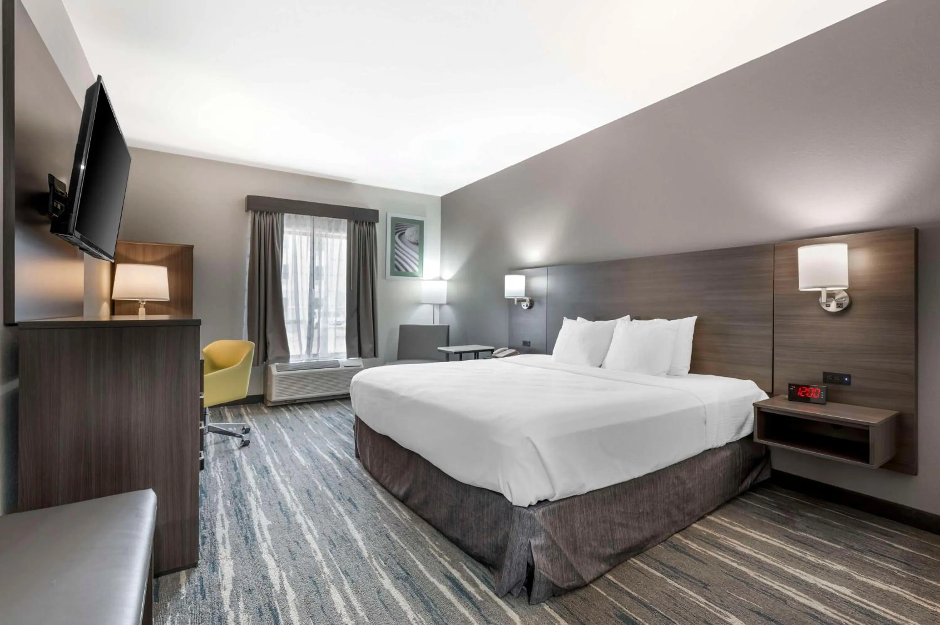 Bedroom, Bed in Best Western Heartland Inn