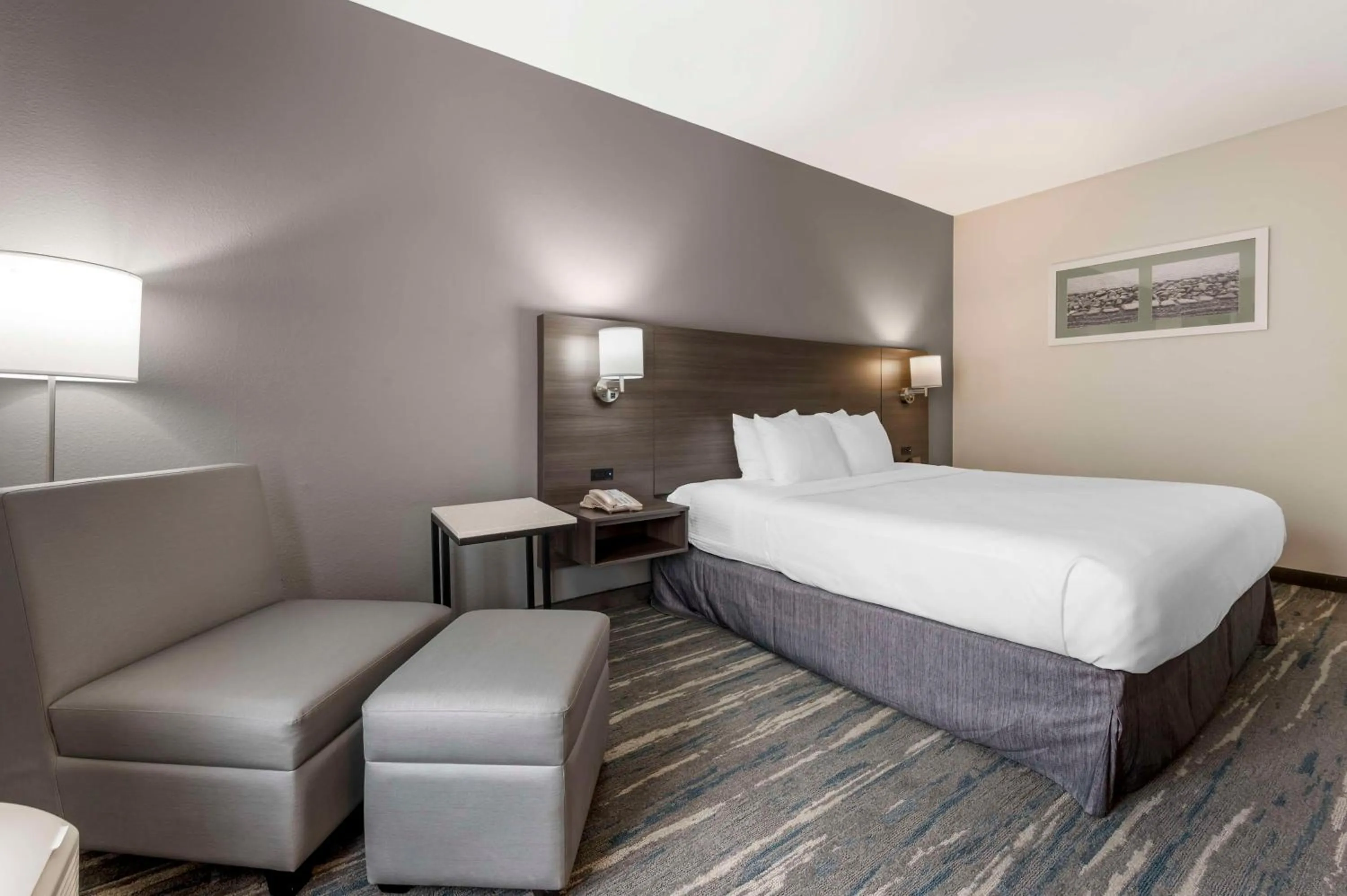 Bedroom, Bed in Best Western Heartland Inn