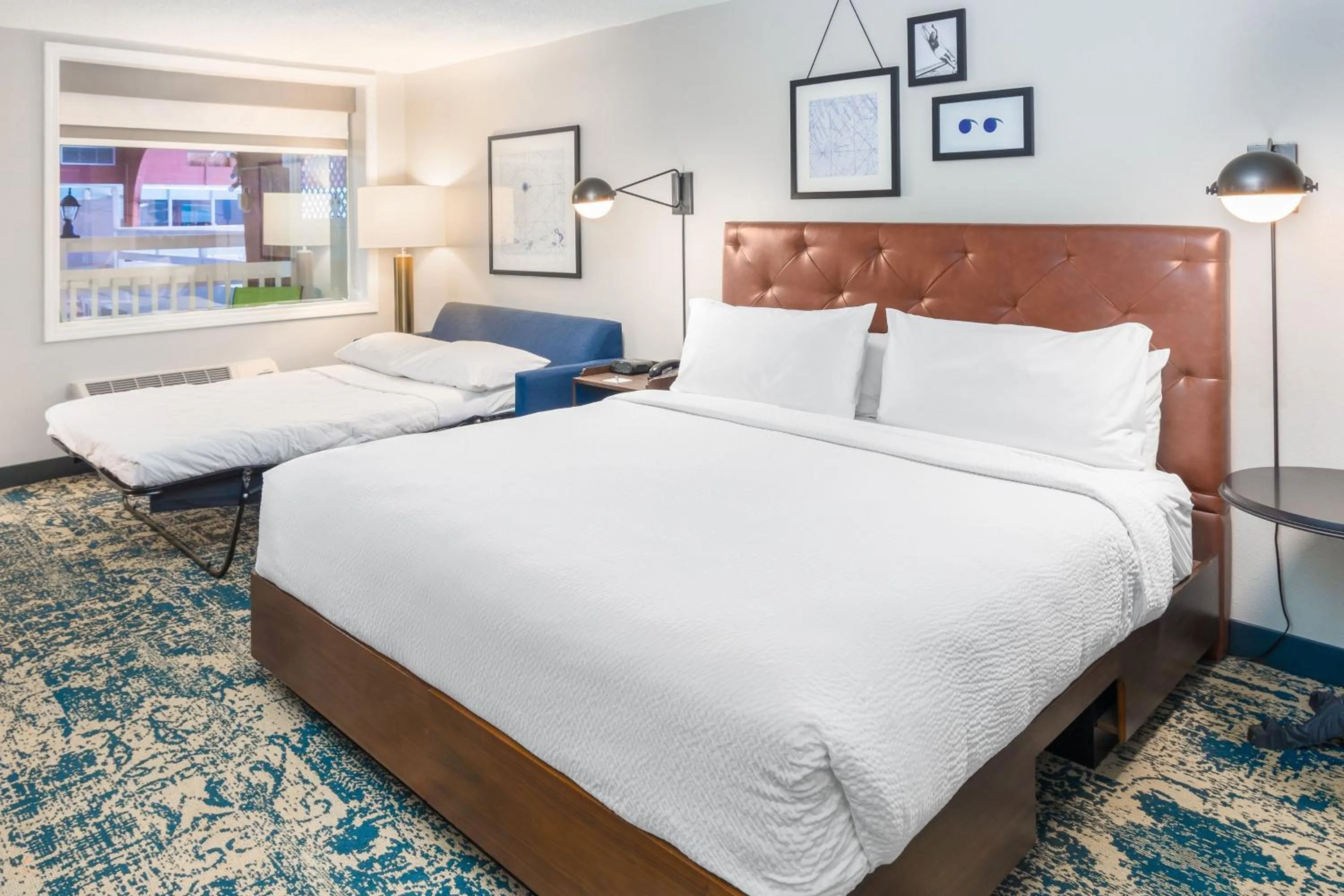 Photo of the whole room, Bed in Four Points by Sheraton Eastham Cape Cod