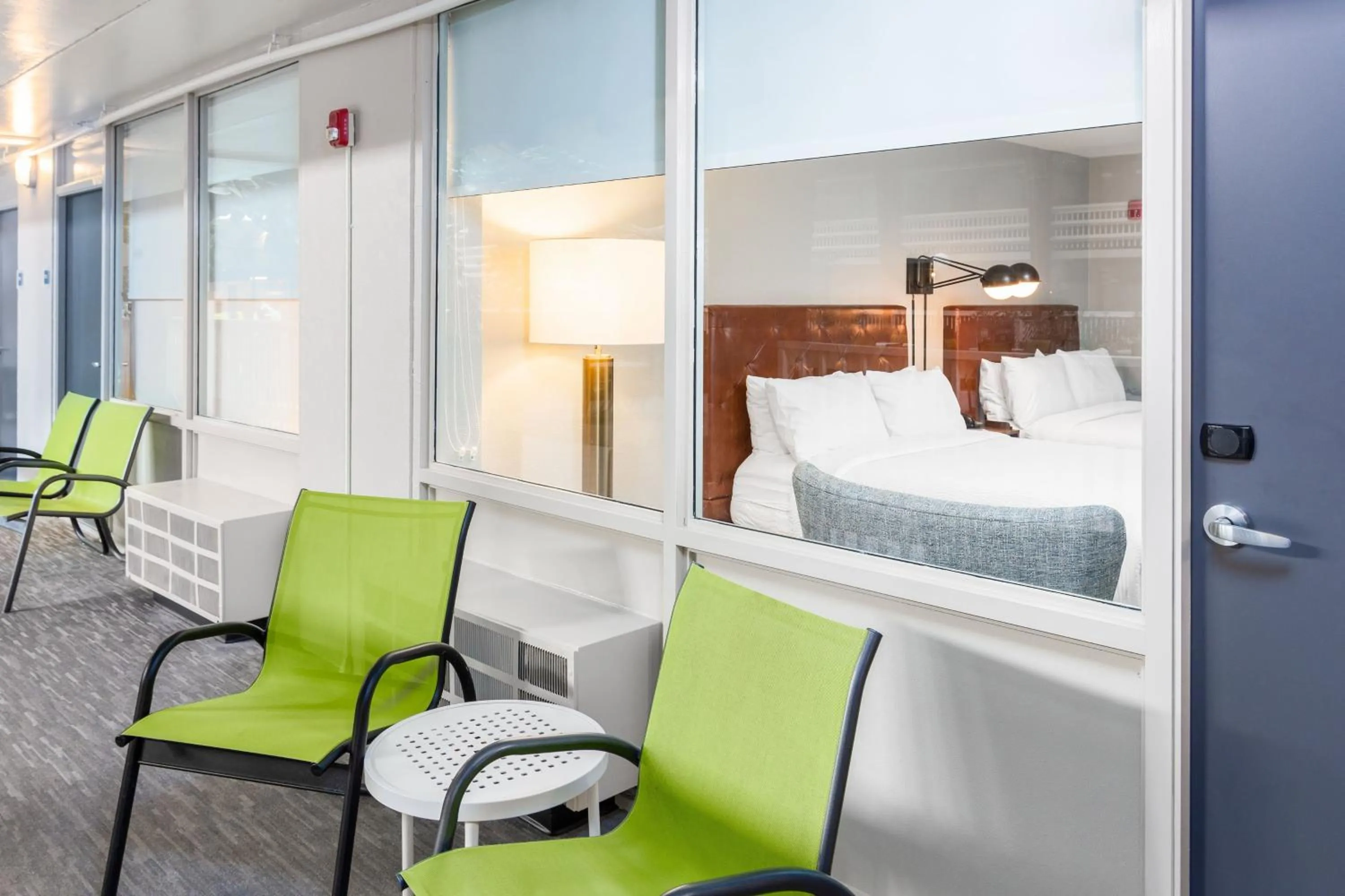 Photo of the whole room, Bed in Four Points by Sheraton Eastham Cape Cod