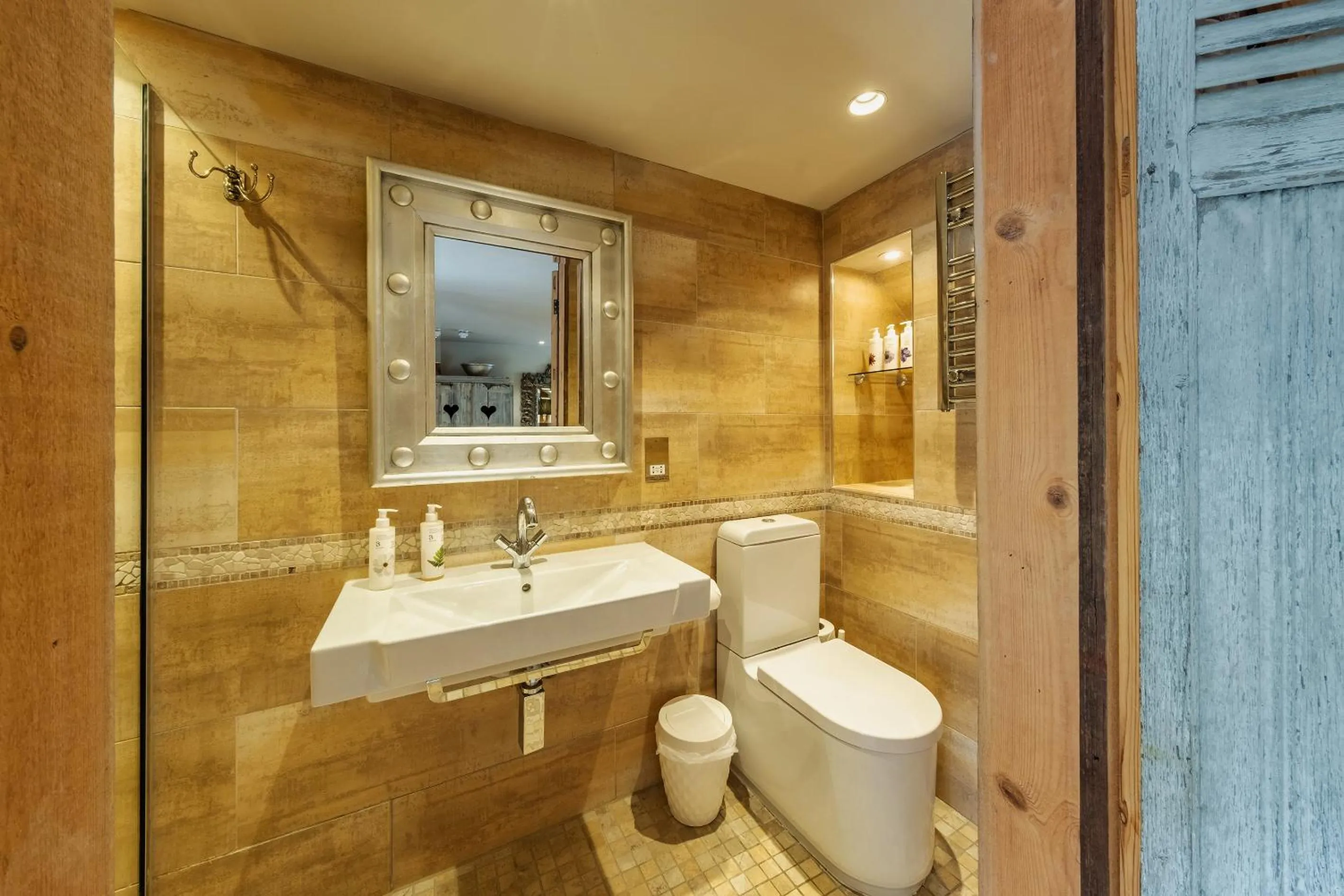 Bathroom in Wiveton Bell