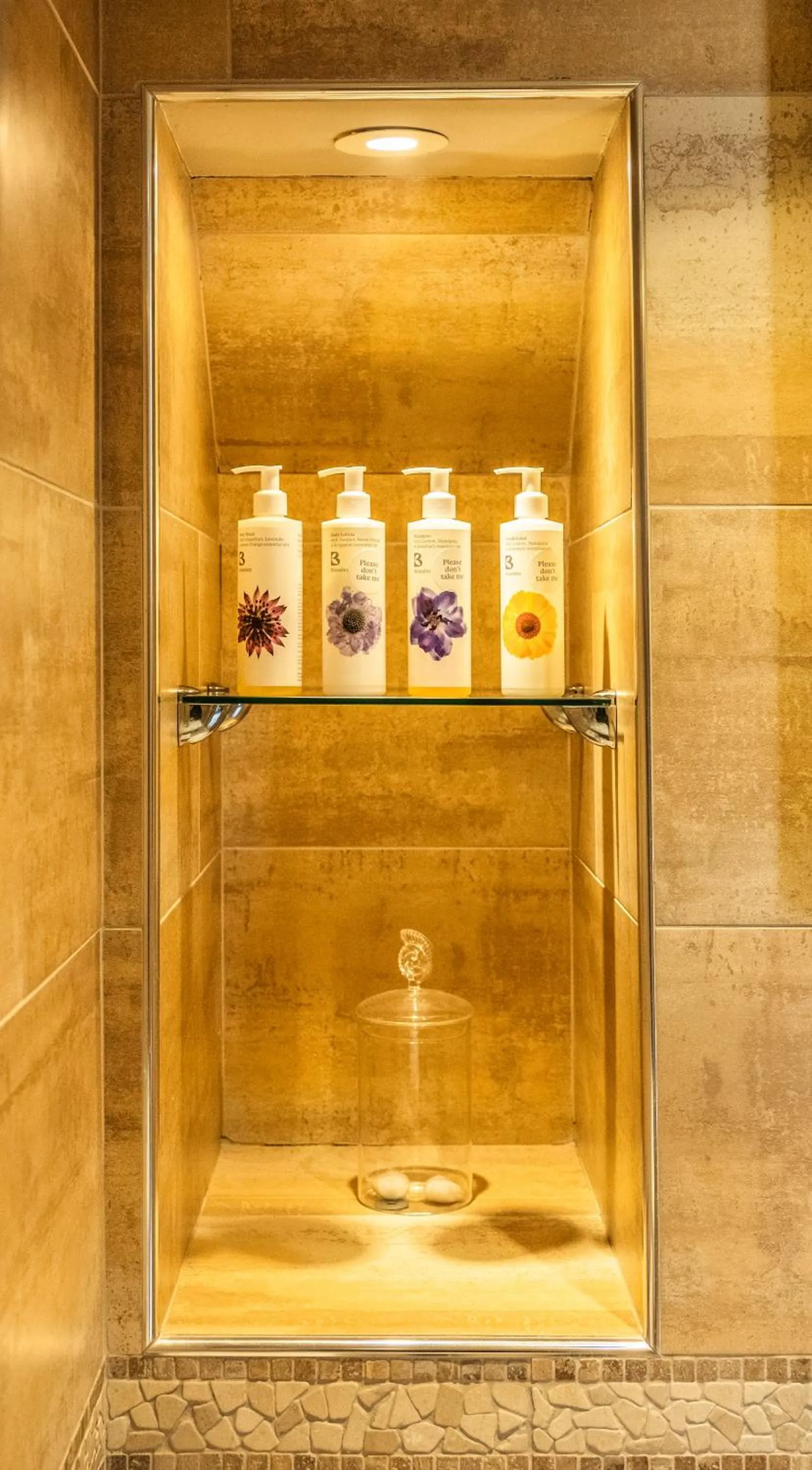 Bathroom in Wiveton Bell