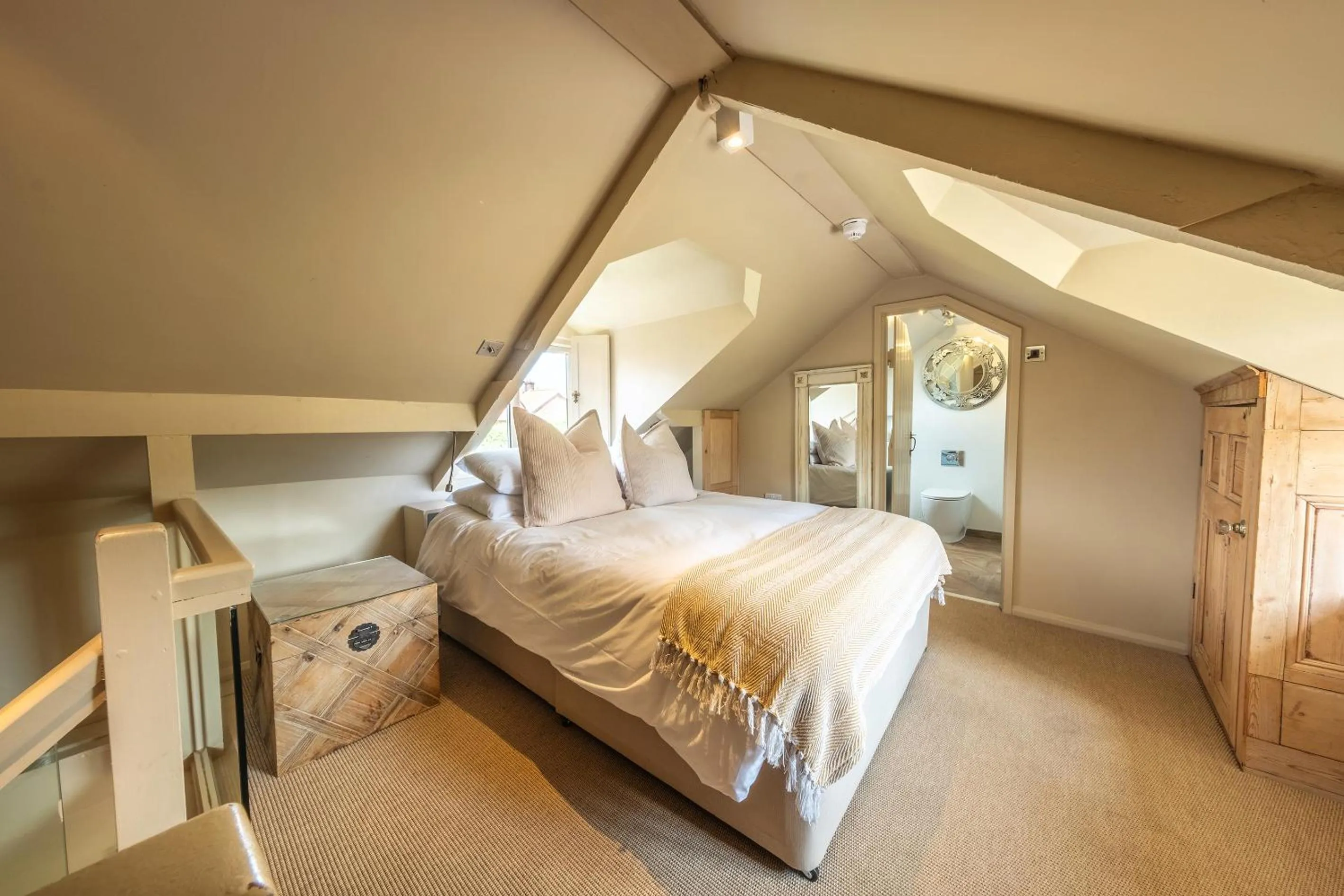 Bedroom, Bed in Wiveton Bell