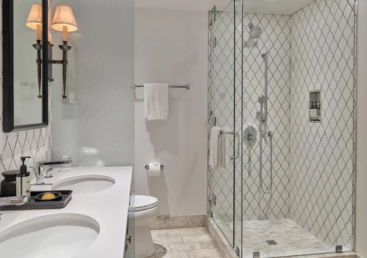 Shower in Ojai Valley Inn