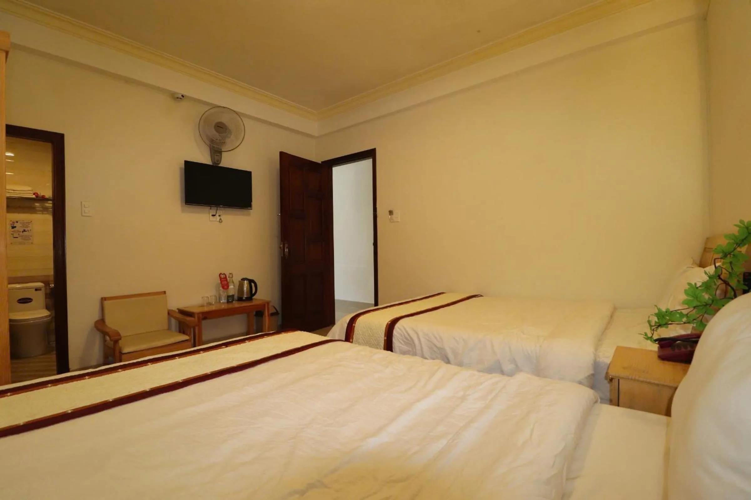 Bed in Mai Hoang Da Lat Hotel