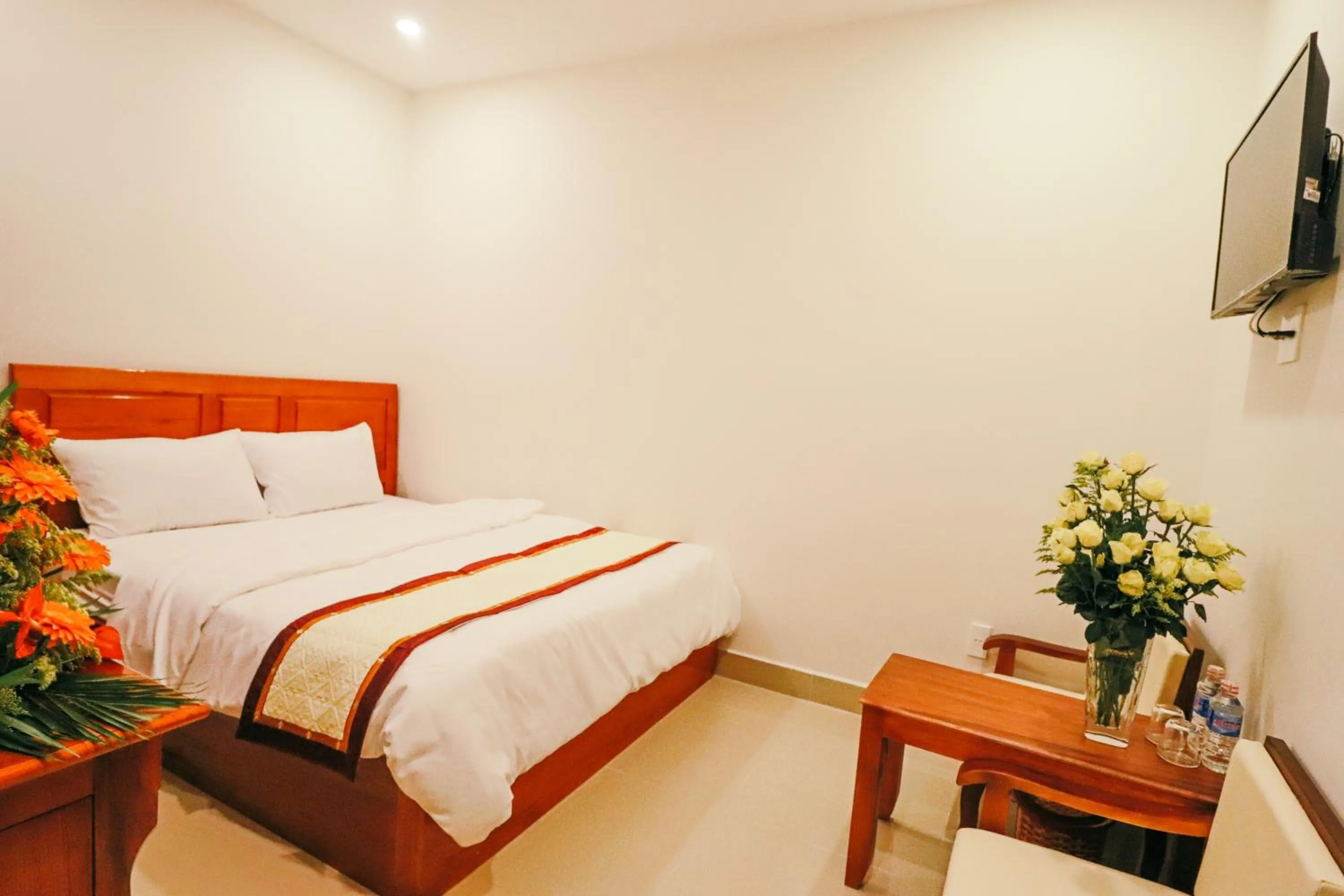 Bed in Mai Hoang Da Lat Hotel