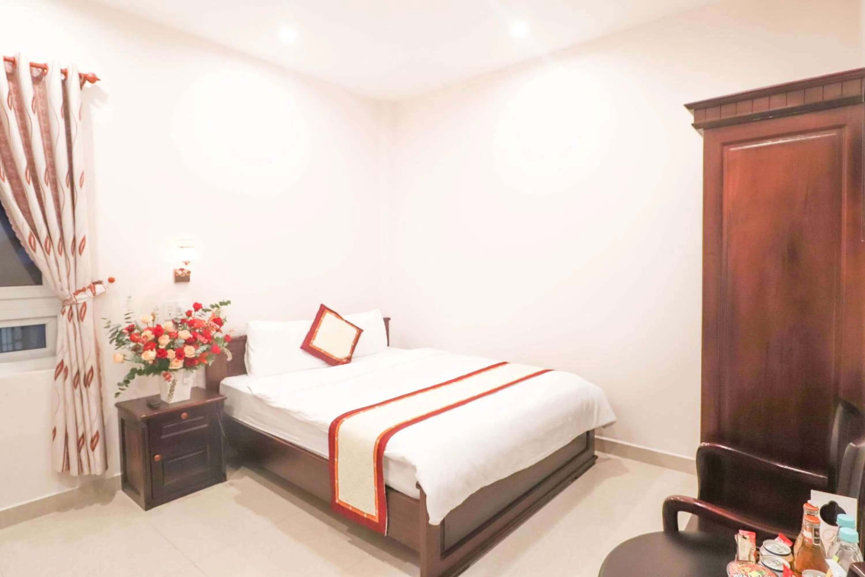 Bed in Mai Hoang Da Lat Hotel