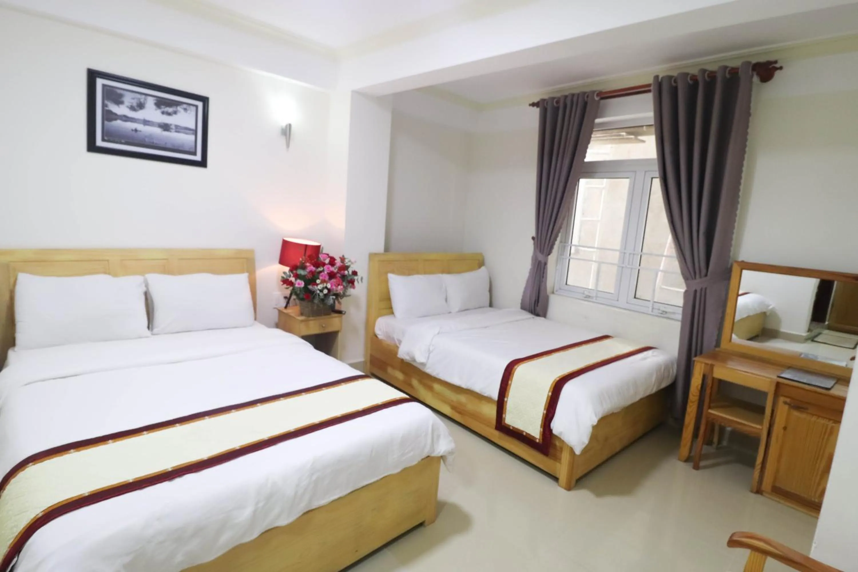 Bed in Mai Hoang Da Lat Hotel