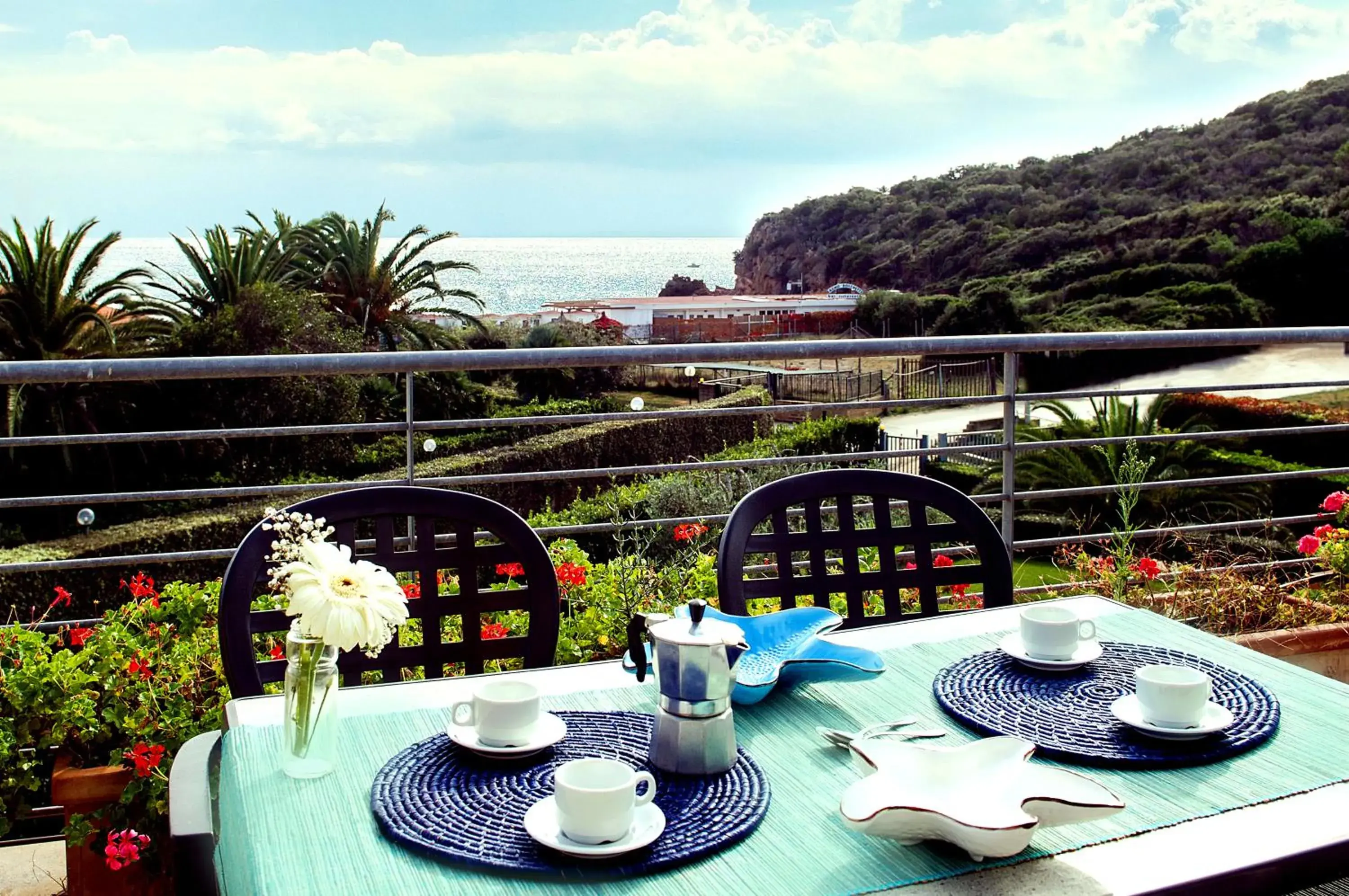 Apartment with Sea View in Camping Village Baia Azzurra Apartment with Sea View in Camping Village Baia Azzurra
